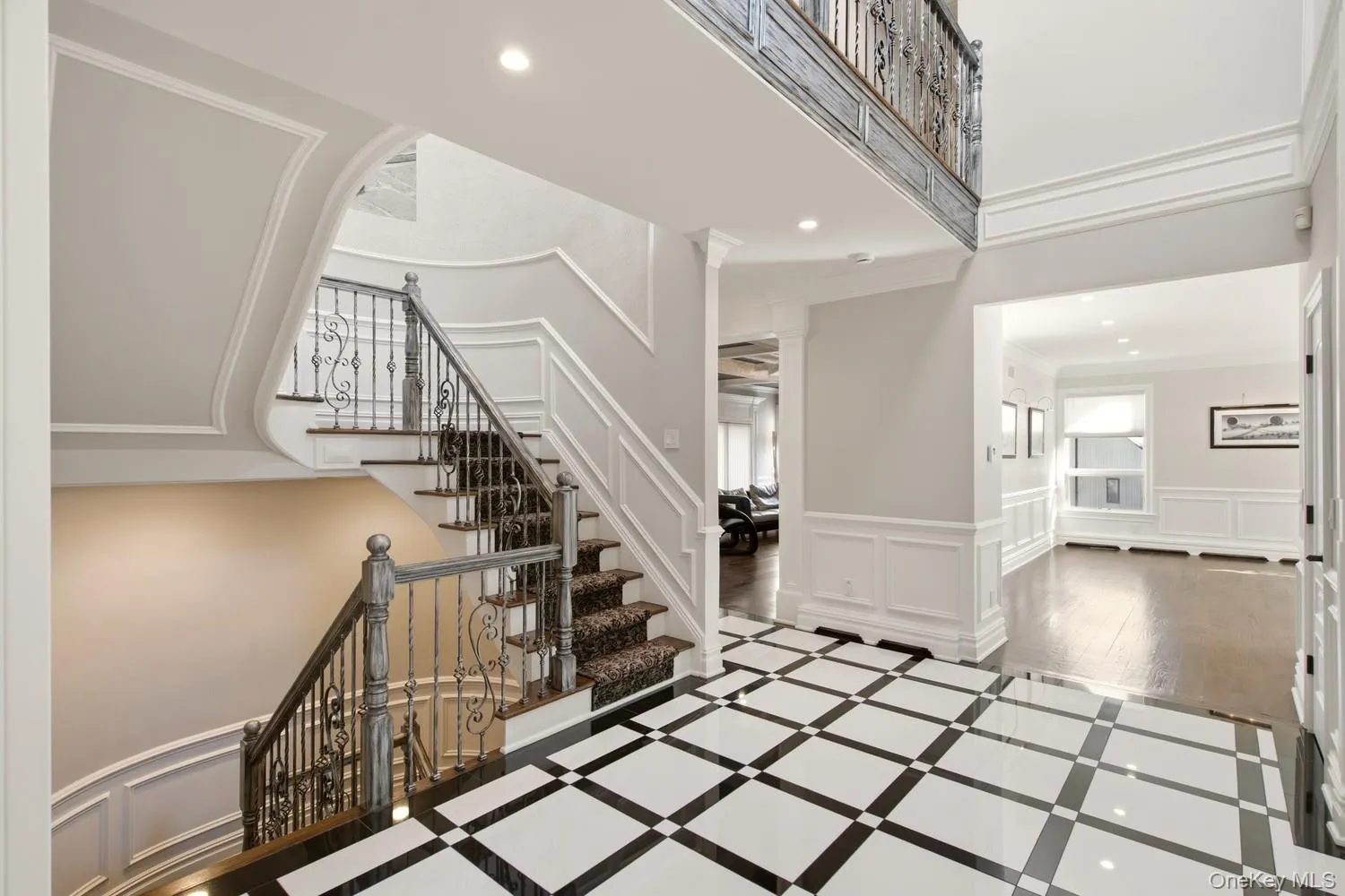 2 Verity Lane, North Hempstead, NY, 5 Bedrooms Bedrooms, 8 Rooms Rooms,4 BathroomsBathrooms,Residential Lease,For Rent,Verity,0,1064822 2 Verity Lane, North Hempstead, NY, 5 Bedrooms Bedrooms, 8 Rooms Rooms,4 BathroomsBathrooms,Residential Lease,For Rent,Verity,0,1064822