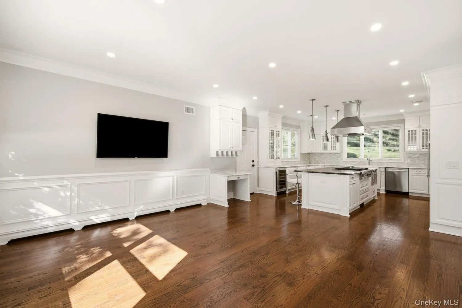 2 Verity Lane, North Hempstead, NY, 5 Bedrooms Bedrooms, 8 Rooms Rooms,4 BathroomsBathrooms,Residential Lease,For Rent,Verity,0,1064822 2 Verity Lane, North Hempstead, NY, 5 Bedrooms Bedrooms, 8 Rooms Rooms,4 BathroomsBathrooms,Residential Lease,For Rent,Verity,0,1064822