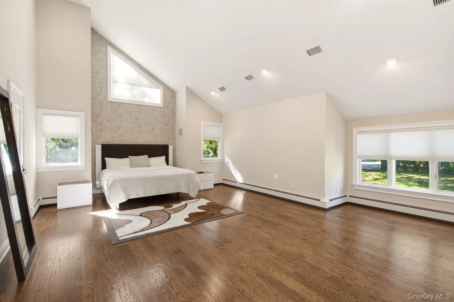 2 Verity Lane, North Hempstead, NY, 5 Bedrooms Bedrooms, 8 Rooms Rooms,4 BathroomsBathrooms,Residential Lease,For Rent,Verity,0,1064822 2 Verity Lane, North Hempstead, NY, 5 Bedrooms Bedrooms, 8 Rooms Rooms,4 BathroomsBathrooms,Residential Lease,For Rent,Verity,0,1064822