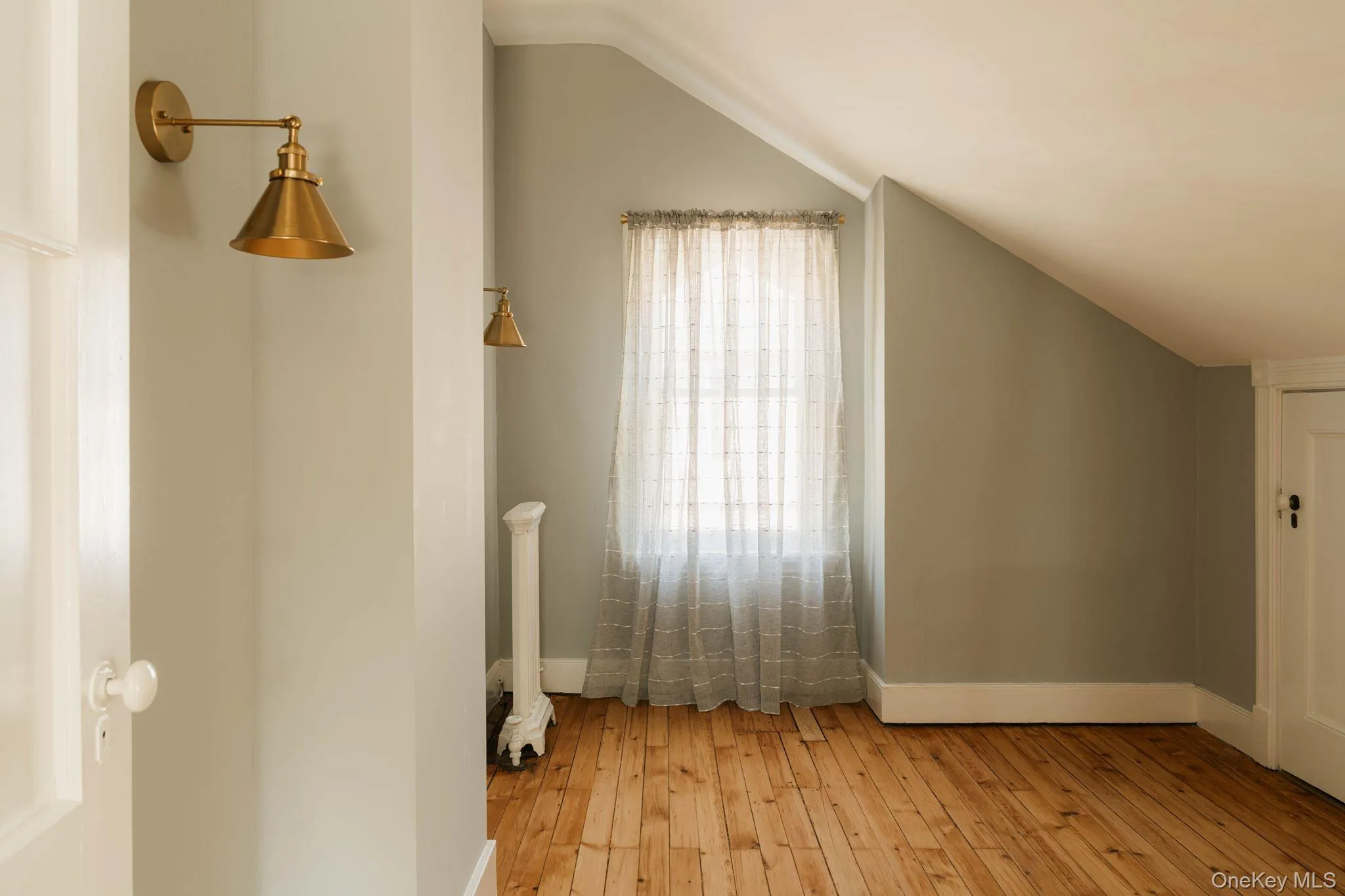 38 Maiden Lane, Kingston, NY, 5 Bedrooms Bedrooms, 10 Rooms Rooms,1 BathroomBathrooms,Residential,For Rent,Maiden,0,1064824 38 Maiden Lane, Kingston, NY, 5 Bedrooms Bedrooms, 10 Rooms Rooms,1 BathroomBathrooms,Residential,For Rent,Maiden,0,1064824