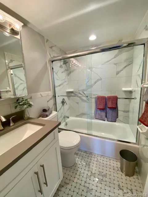 145 Westwood Drive, North Hempstead, NY, 3 Bedrooms Bedrooms, 6 Rooms Rooms,2 BathroomsBathrooms,Residential Lease,For Rent,Westwood,0,1064841 145 Westwood Drive, North Hempstead, NY, 3 Bedrooms Bedrooms, 6 Rooms Rooms,2 BathroomsBathrooms,Residential Lease,For Rent,Westwood,0,1064841