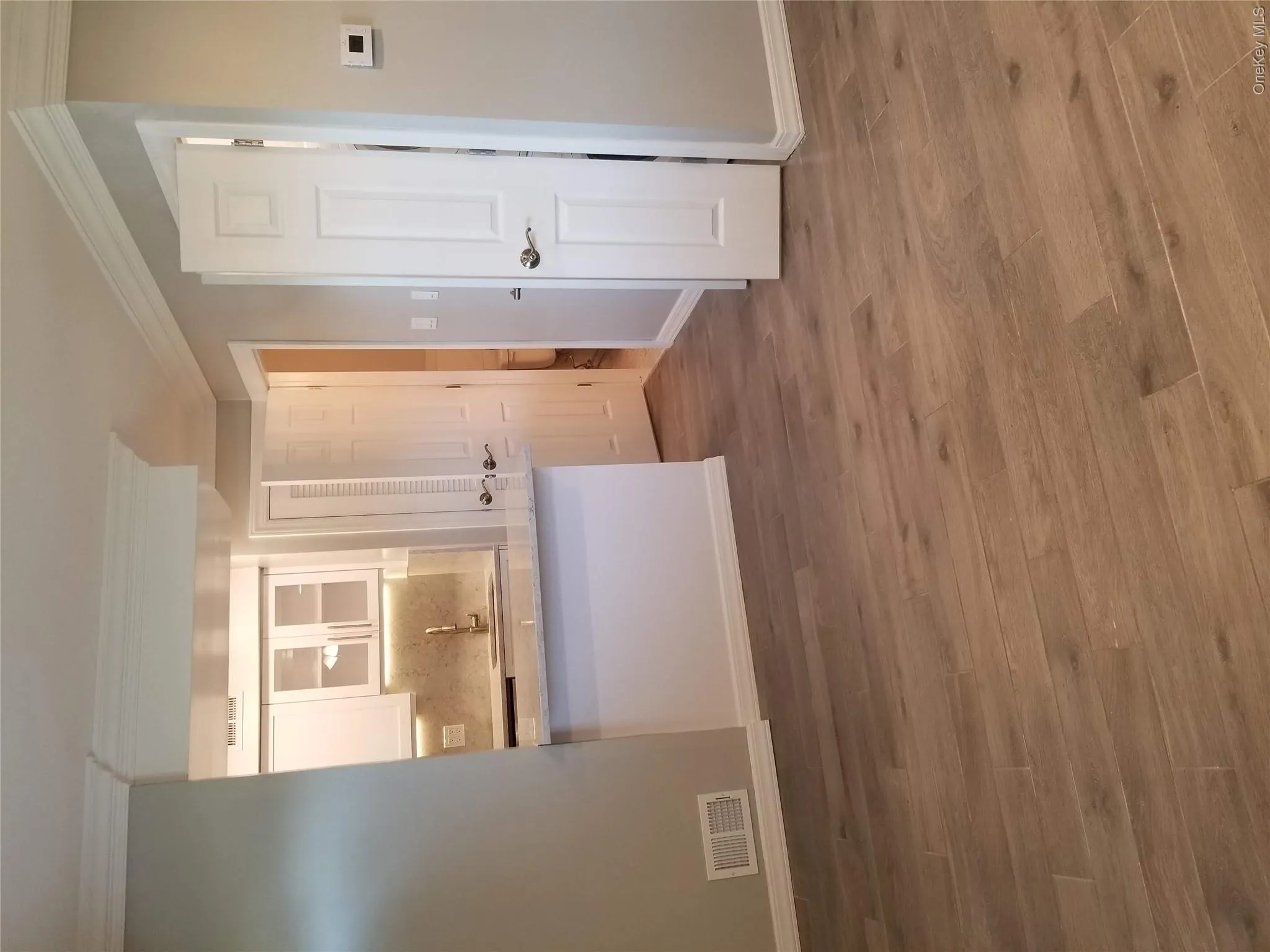 30 Westwood Drive, North Hempstead, NY, 1 Bedroom Bedrooms, 4 Rooms Rooms,1 BathroomBathrooms,Residential Lease,For Rent,Westwood,0,1064851 30 Westwood Drive, North Hempstead, NY, 1 Bedroom Bedrooms, 4 Rooms Rooms,1 BathroomBathrooms,Residential Lease,For Rent,Westwood,0,1064851