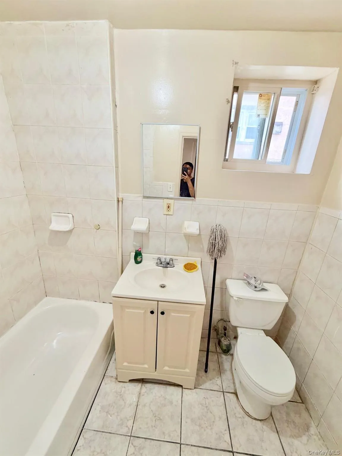 1234 Stanley Ave, New York, NY, 2 Bedrooms Bedrooms, 6 Rooms Rooms,1 BathroomBathrooms,Residential Lease,For Rent,Stanley Ave,0,1064852 1234 Stanley Ave, New York, NY, 2 Bedrooms Bedrooms, 6 Rooms Rooms,1 BathroomBathrooms,Residential Lease,For Rent,Stanley Ave,0,1064852