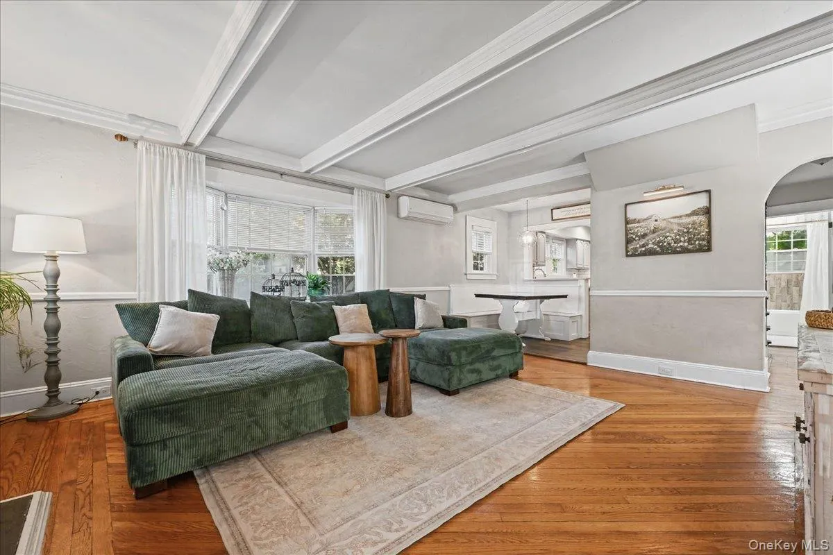 76 Powell Place, Oyster Bay, NY, 3 Bedrooms Bedrooms, 8 Rooms Rooms,1 BathroomBathrooms,Residential,For Rent,Powell,0,1064865 76 Powell Place, Oyster Bay, NY, 3 Bedrooms Bedrooms, 8 Rooms Rooms,1 BathroomBathrooms,Residential,For Rent,Powell,0,1064865