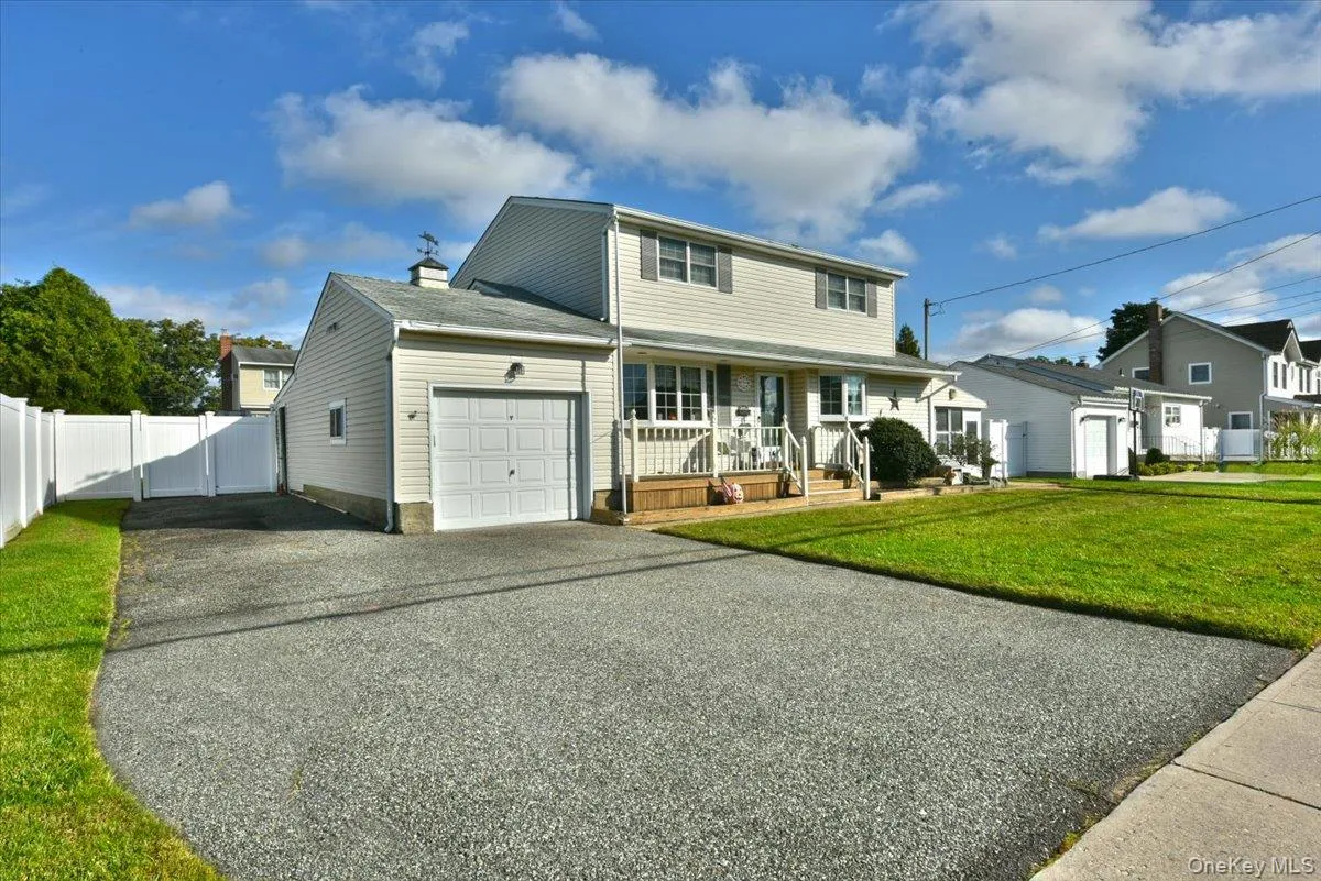 169 Nassau Avenue, Oyster Bay, NY, 5 Bedrooms Bedrooms, 12 Rooms Rooms,2 BathroomsBathrooms,Residential,For Rent,Nassau,0,1064867 169 Nassau Avenue, Oyster Bay, NY, 5 Bedrooms Bedrooms, 12 Rooms Rooms,2 BathroomsBathrooms,Residential,For Rent,Nassau,0,1064867
