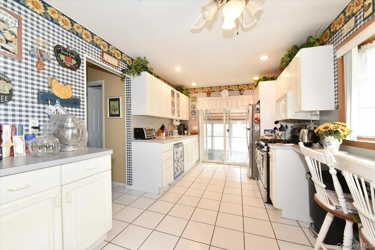 169 Nassau Avenue, Oyster Bay, NY, 5 Bedrooms Bedrooms, 12 Rooms Rooms,2 BathroomsBathrooms,Residential,For Rent,Nassau,0,1064867 169 Nassau Avenue, Oyster Bay, NY, 5 Bedrooms Bedrooms, 12 Rooms Rooms,2 BathroomsBathrooms,Residential,For Rent,Nassau,0,1064867
