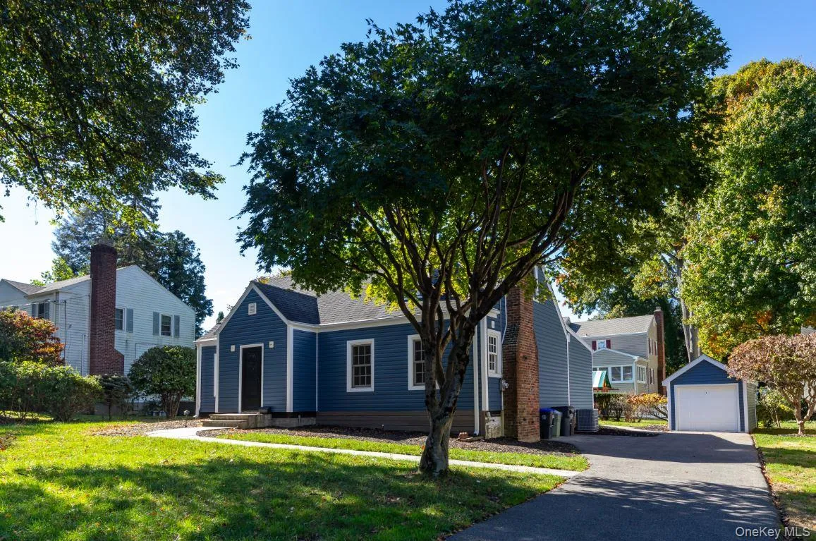 11 Homewood Road, Greenburgh, NY, 5 Bedrooms Bedrooms, 9 Rooms Rooms,2 BathroomsBathrooms,Residential Lease,For Rent,Homewood,0,1064876 11 Homewood Road, Greenburgh, NY, 5 Bedrooms Bedrooms, 9 Rooms Rooms,2 BathroomsBathrooms,Residential Lease,For Rent,Homewood,0,1064876