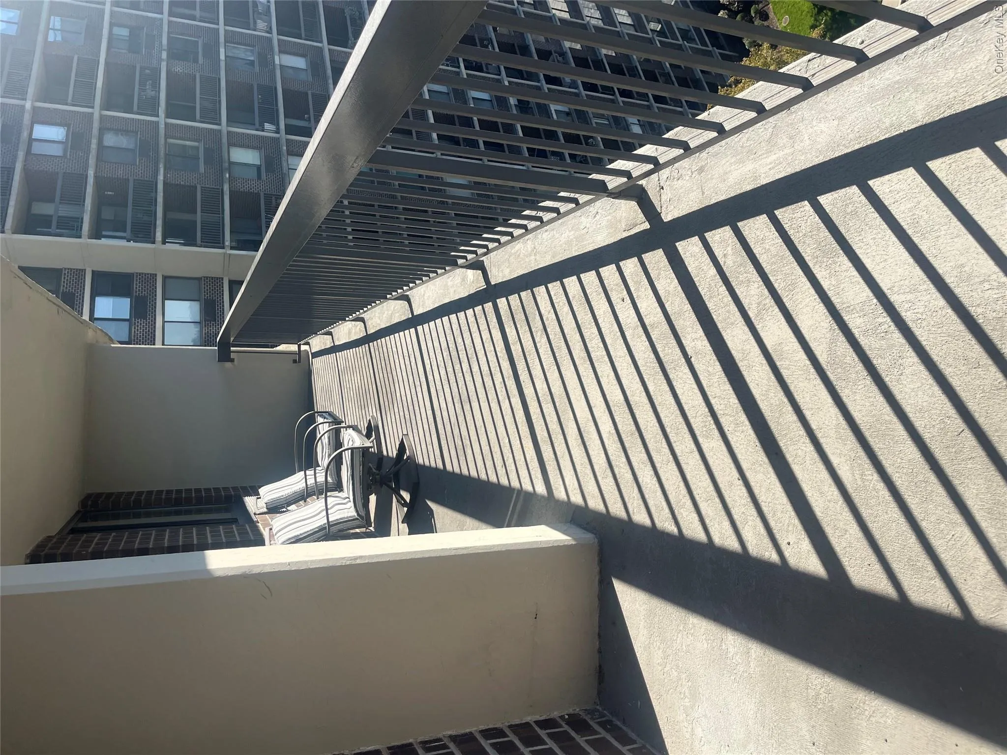 Extra large oversized terrace. Extra large oversized terrace.
