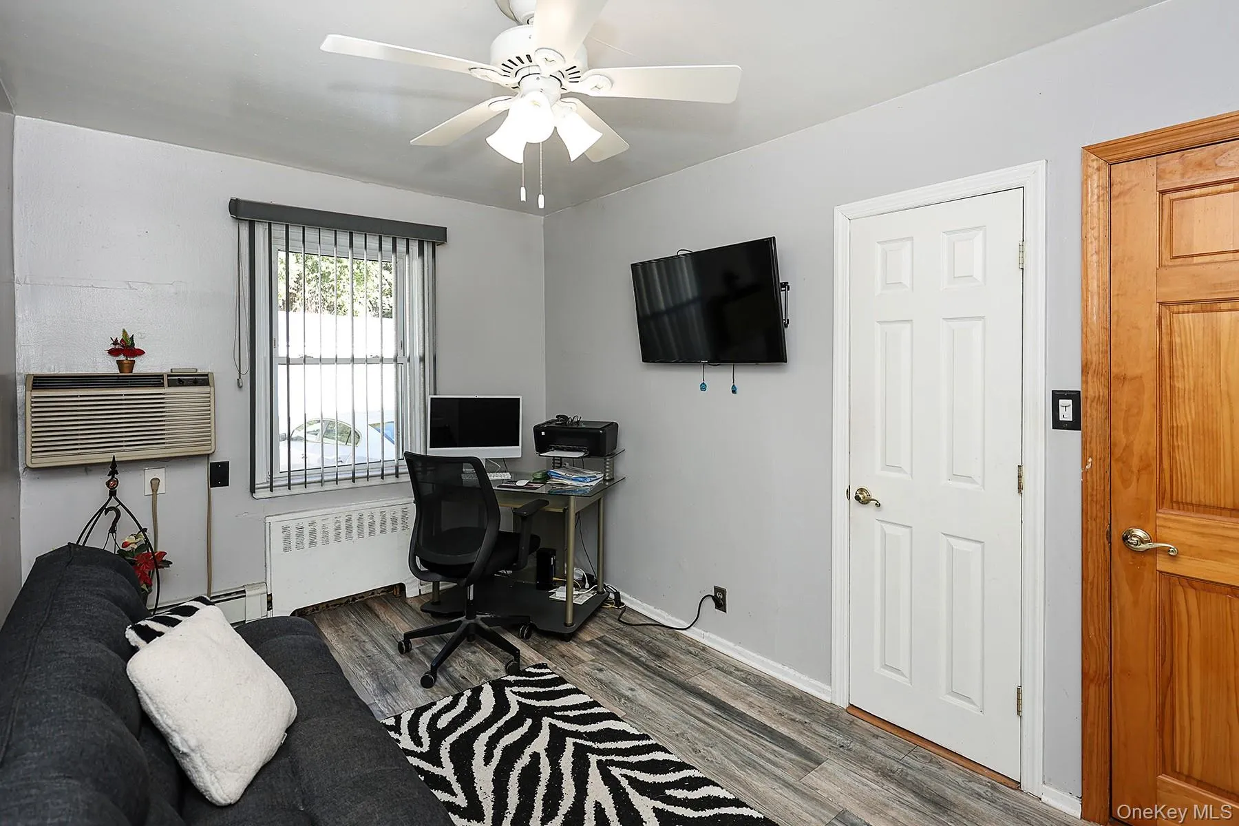 251-37 71st Road, New York, NY, 2 Bedrooms Bedrooms, 5 Rooms Rooms,1 BathroomBathrooms,Residential,For Rent,71st,0,1064885 251-37 71st Road, New York, NY, 2 Bedrooms Bedrooms, 5 Rooms Rooms,1 BathroomBathrooms,Residential,For Rent,71st,0,1064885