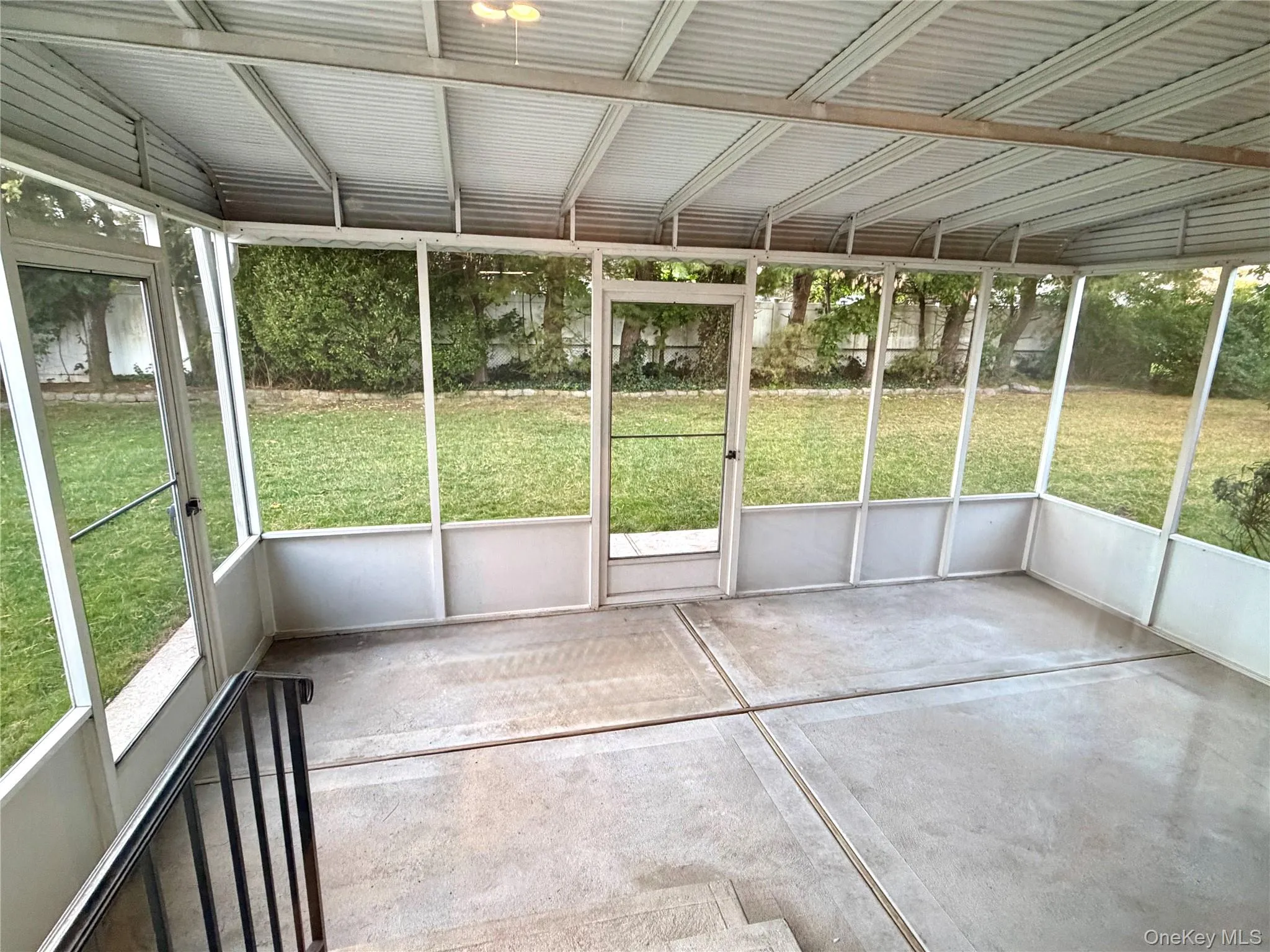18 x13 Screened Porch View From Kitchen Exit 18 x13 Screened Porch View From Kitchen Exit