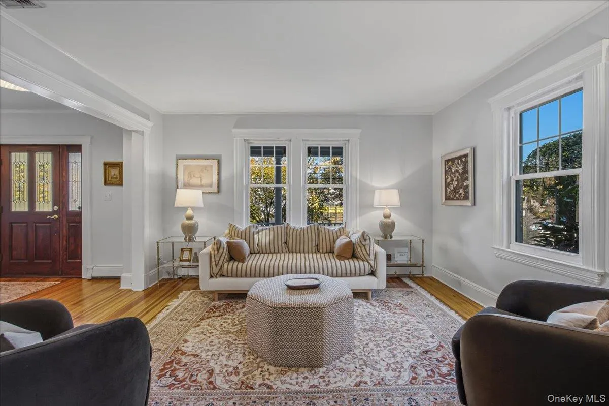92 Webster Avenue, North Hempstead, NY, 4 Bedrooms Bedrooms, 7 Rooms Rooms,1 BathroomBathrooms,Residential,For Rent,Webster,0,1064889 92 Webster Avenue, North Hempstead, NY, 4 Bedrooms Bedrooms, 7 Rooms Rooms,1 BathroomBathrooms,Residential,For Rent,Webster,0,1064889