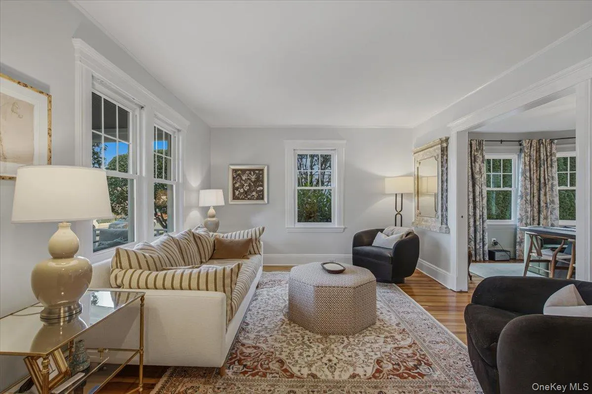 92 Webster Avenue, North Hempstead, NY, 4 Bedrooms Bedrooms, 7 Rooms Rooms,1 BathroomBathrooms,Residential,For Rent,Webster,0,1064889 92 Webster Avenue, North Hempstead, NY, 4 Bedrooms Bedrooms, 7 Rooms Rooms,1 BathroomBathrooms,Residential,For Rent,Webster,0,1064889