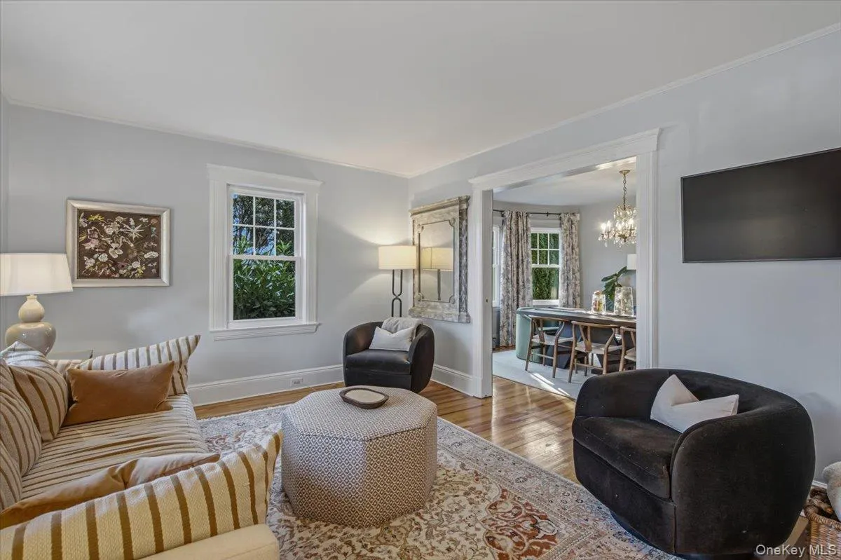92 Webster Avenue, North Hempstead, NY, 4 Bedrooms Bedrooms, 7 Rooms Rooms,1 BathroomBathrooms,Residential,For Rent,Webster,0,1064889 92 Webster Avenue, North Hempstead, NY, 4 Bedrooms Bedrooms, 7 Rooms Rooms,1 BathroomBathrooms,Residential,For Rent,Webster,0,1064889
