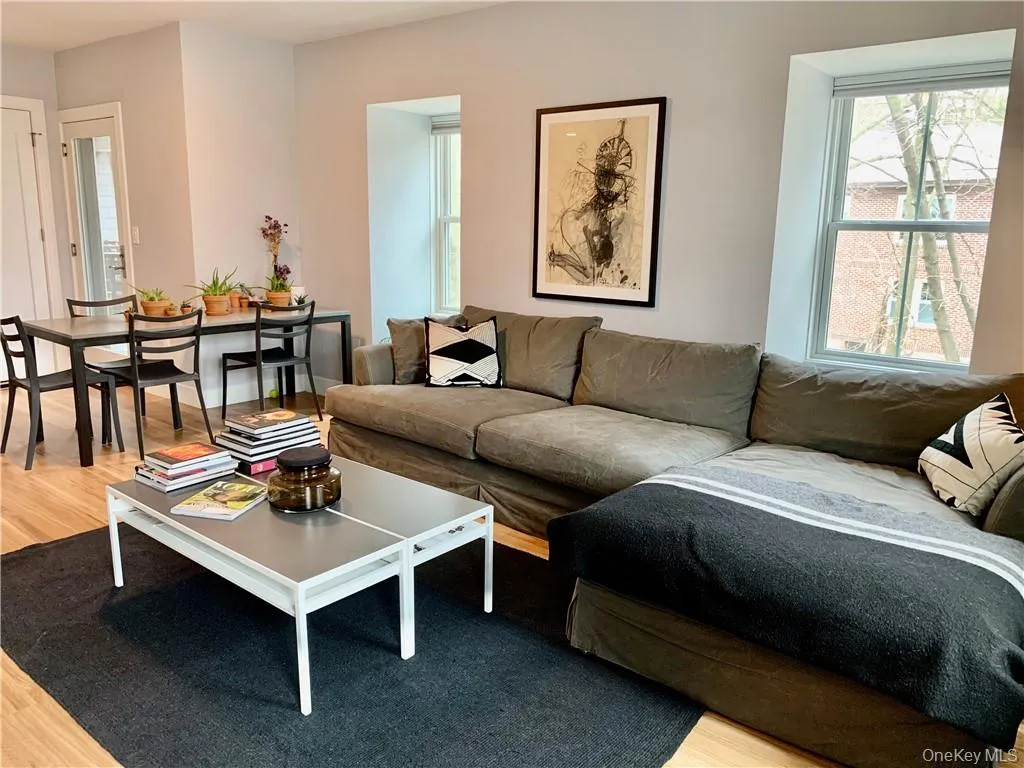 66 Main Street, Greenburgh, NY, 2 Bedrooms Bedrooms, 4 Rooms Rooms,1 BathroomBathrooms,Residential Lease,For Rent,Main,0,1064891 66 Main Street, Greenburgh, NY, 2 Bedrooms Bedrooms, 4 Rooms Rooms,1 BathroomBathrooms,Residential Lease,For Rent,Main,0,1064891