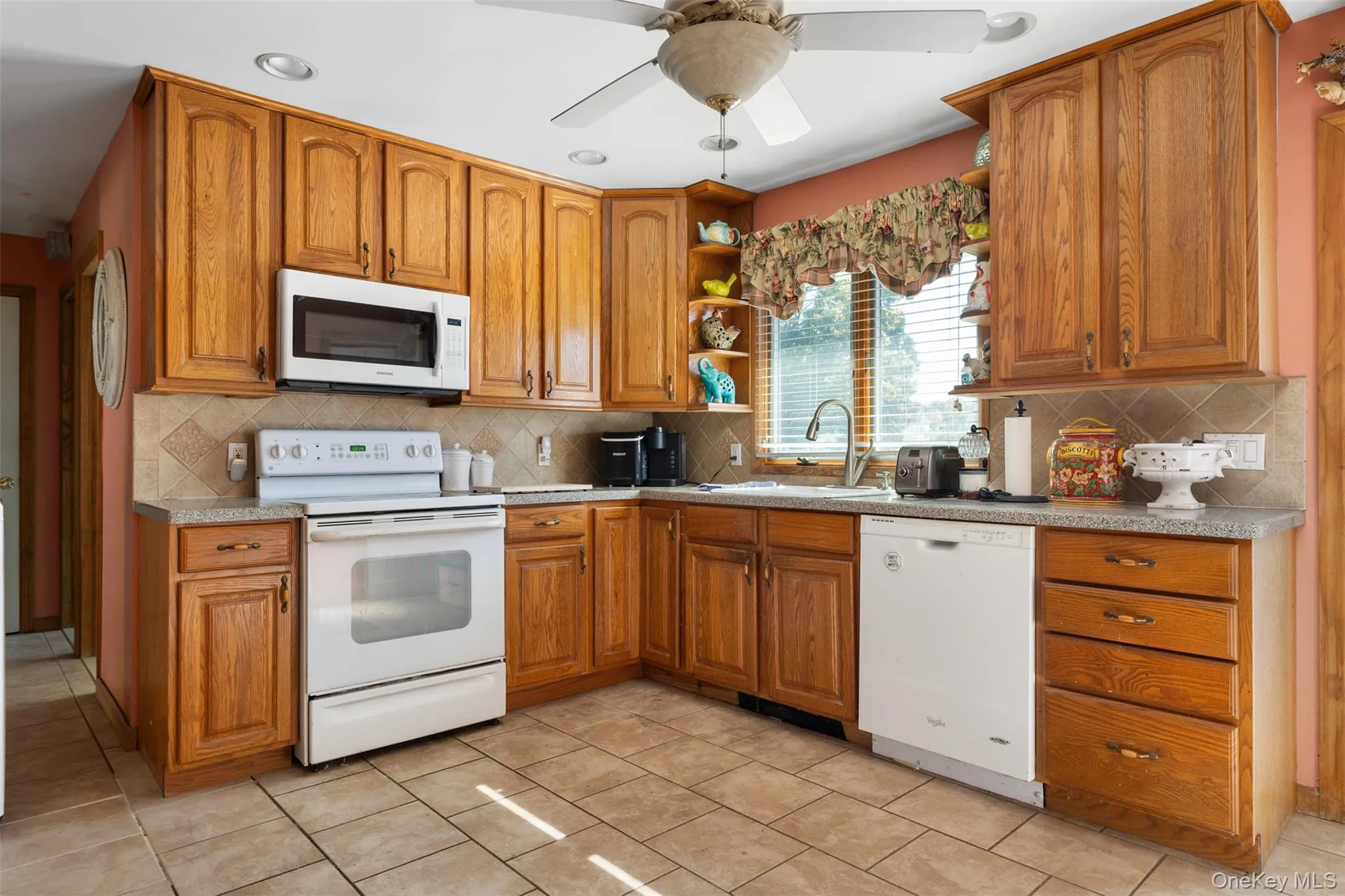 141 Horn Lane, Hempstead, NY, 4 Bedrooms Bedrooms, 8 Rooms Rooms,2 BathroomsBathrooms,Residential,For Rent,Horn,0,1064893 141 Horn Lane, Hempstead, NY, 4 Bedrooms Bedrooms, 8 Rooms Rooms,2 BathroomsBathrooms,Residential,For Rent,Horn,0,1064893