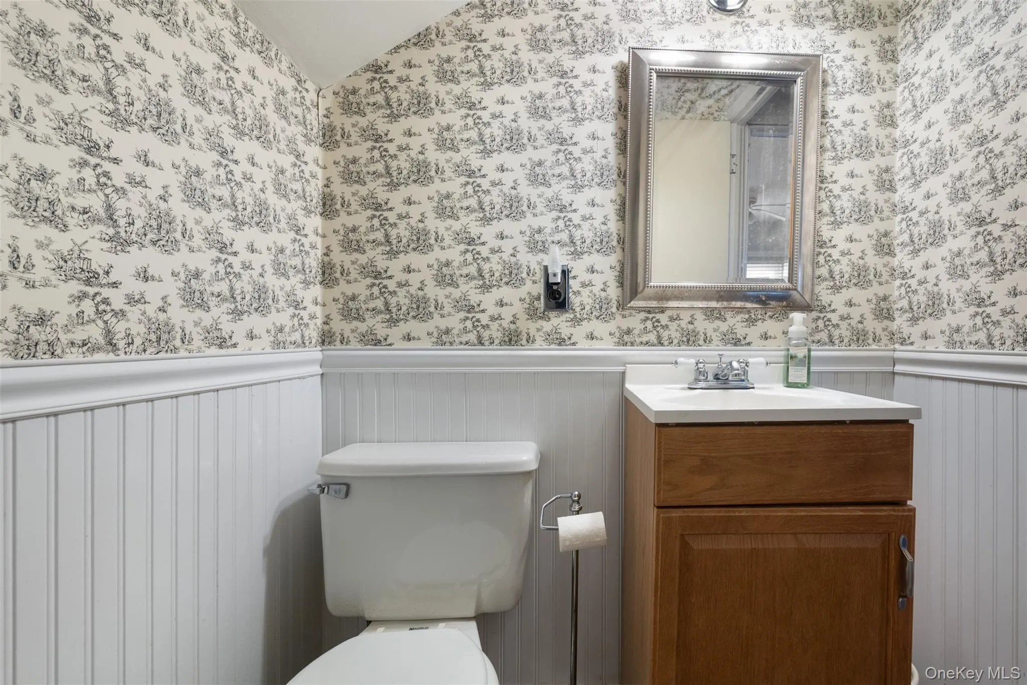 141 Horn Lane, Hempstead, NY, 4 Bedrooms Bedrooms, 8 Rooms Rooms,2 BathroomsBathrooms,Residential,For Rent,Horn,0,1064893 141 Horn Lane, Hempstead, NY, 4 Bedrooms Bedrooms, 8 Rooms Rooms,2 BathroomsBathrooms,Residential,For Rent,Horn,0,1064893