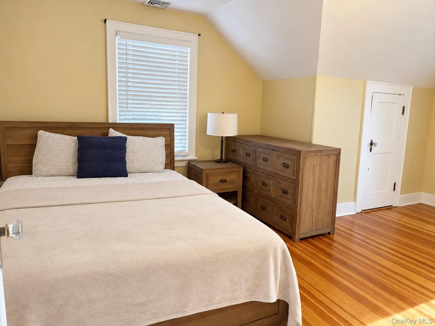 120 Duryea Street, Riverhead, NY, 3 Bedrooms Bedrooms, 6 Rooms Rooms,1 BathroomBathrooms,Residential,For Rent,Duryea,0,1064902 120 Duryea Street, Riverhead, NY, 3 Bedrooms Bedrooms, 6 Rooms Rooms,1 BathroomBathrooms,Residential,For Rent,Duryea,0,1064902