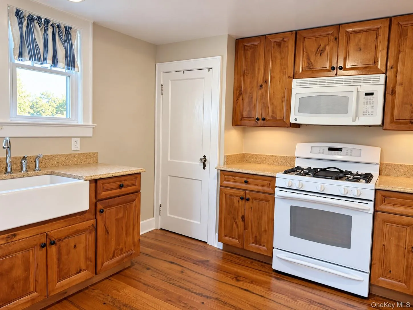 120 Duryea Street, Riverhead, NY, 3 Bedrooms Bedrooms, 6 Rooms Rooms,1 BathroomBathrooms,Residential,For Rent,Duryea,0,1064902 120 Duryea Street, Riverhead, NY, 3 Bedrooms Bedrooms, 6 Rooms Rooms,1 BathroomBathrooms,Residential,For Rent,Duryea,0,1064902