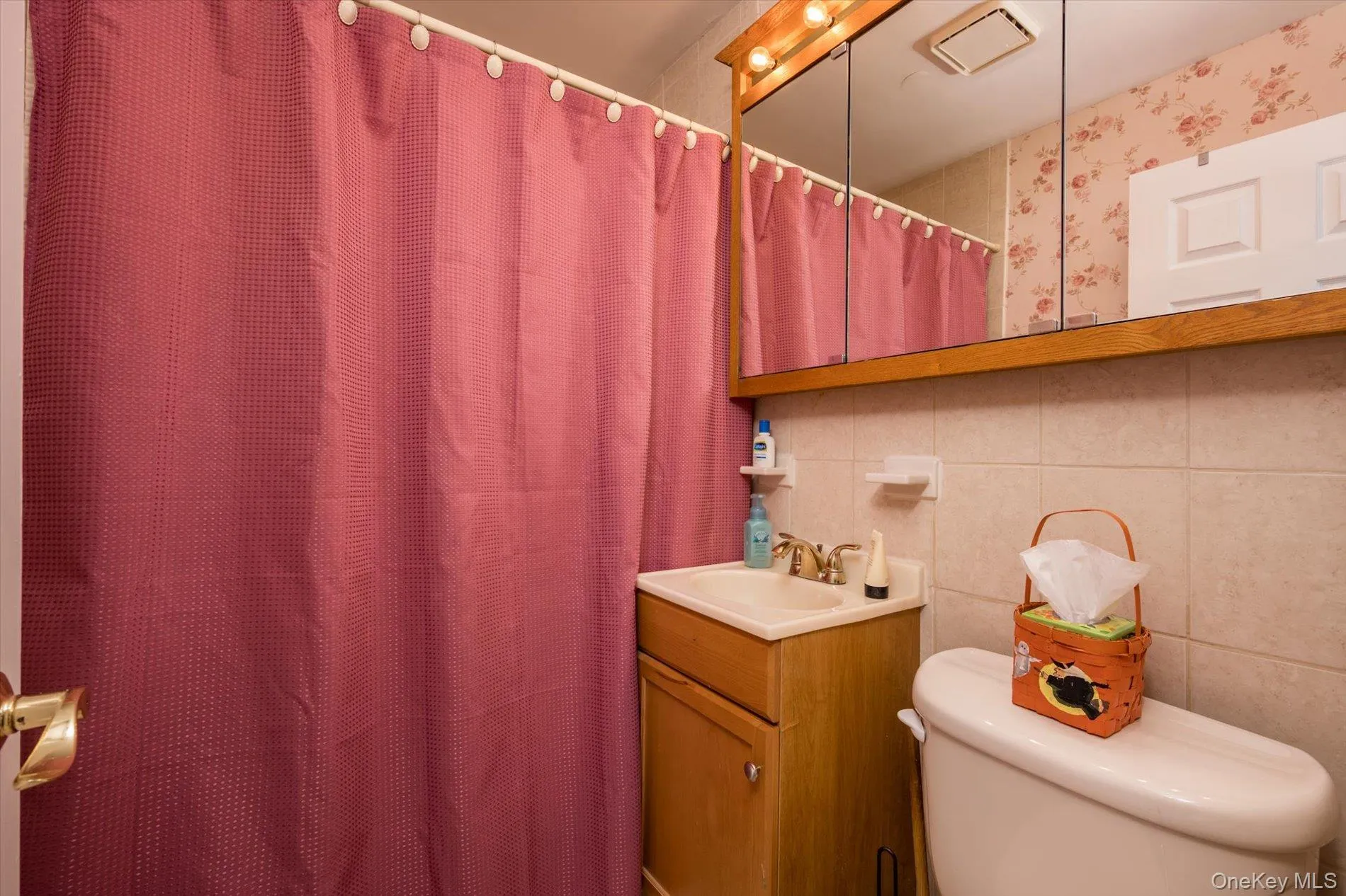 89 Birch Avenue, Babylon, NY, 3 Bedrooms Bedrooms, 7 Rooms Rooms,1 BathroomBathrooms,Residential,For Rent,Birch,0,1064913 89 Birch Avenue, Babylon, NY, 3 Bedrooms Bedrooms, 7 Rooms Rooms,1 BathroomBathrooms,Residential,For Rent,Birch,0,1064913