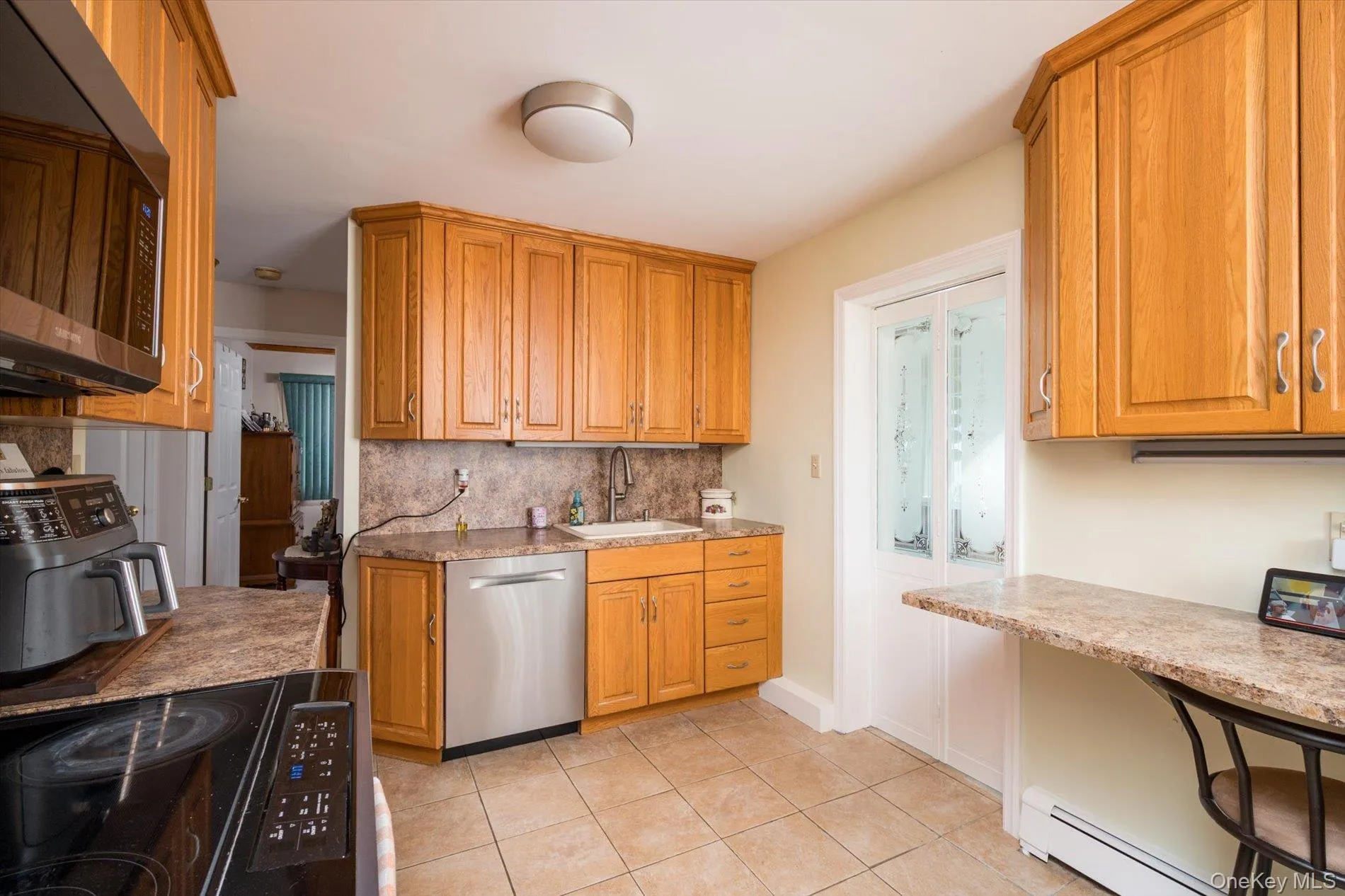 89 Birch Avenue, Babylon, NY, 3 Bedrooms Bedrooms, 7 Rooms Rooms,1 BathroomBathrooms,Residential,For Rent,Birch,0,1064913 89 Birch Avenue, Babylon, NY, 3 Bedrooms Bedrooms, 7 Rooms Rooms,1 BathroomBathrooms,Residential,For Rent,Birch,0,1064913