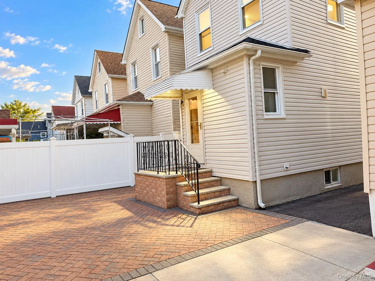 10725 115th Street, New York, NY, 3 Bedrooms Bedrooms, 8 Rooms Rooms,2 BathroomsBathrooms,Residential,For Rent,115th,0,1064919 10725 115th Street, New York, NY, 3 Bedrooms Bedrooms, 8 Rooms Rooms,2 BathroomsBathrooms,Residential,For Rent,115th,0,1064919