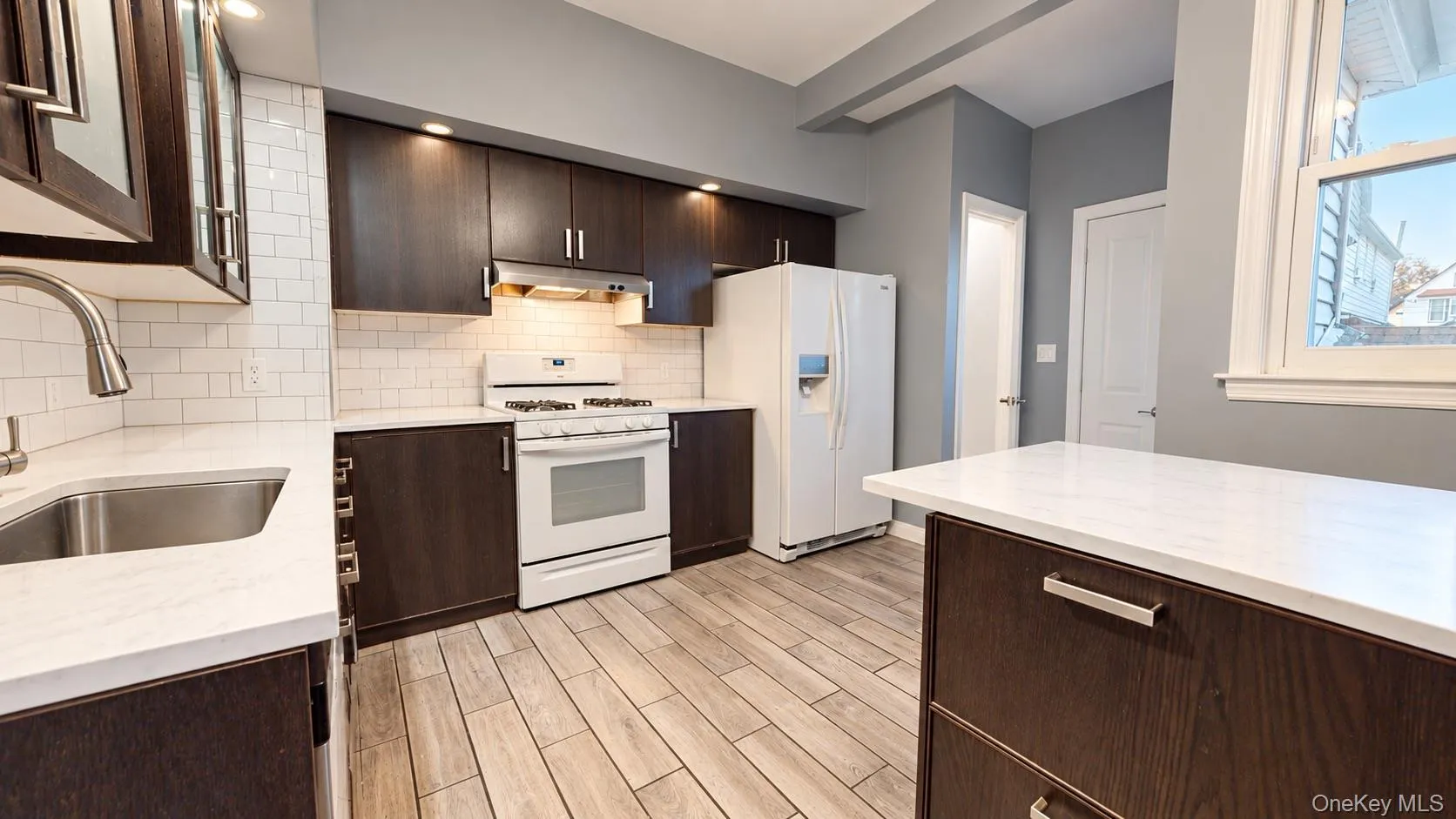 10725 115th Street, New York, NY, 3 Bedrooms Bedrooms, 8 Rooms Rooms,2 BathroomsBathrooms,Residential,For Rent,115th,0,1064919 10725 115th Street, New York, NY, 3 Bedrooms Bedrooms, 8 Rooms Rooms,2 BathroomsBathrooms,Residential,For Rent,115th,0,1064919