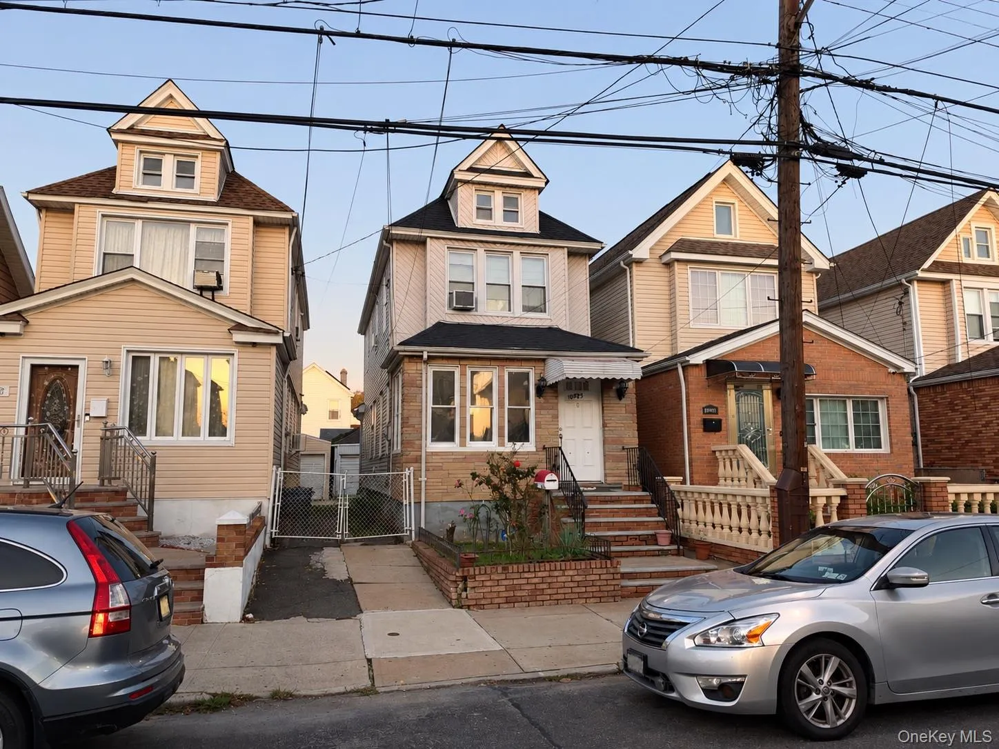 10725 115th Street, New York, NY, 3 Bedrooms Bedrooms, 8 Rooms Rooms,2 BathroomsBathrooms,Residential,For Rent,115th,0,1064919 10725 115th Street, New York, NY, 3 Bedrooms Bedrooms, 8 Rooms Rooms,2 BathroomsBathrooms,Residential,For Rent,115th,0,1064919
