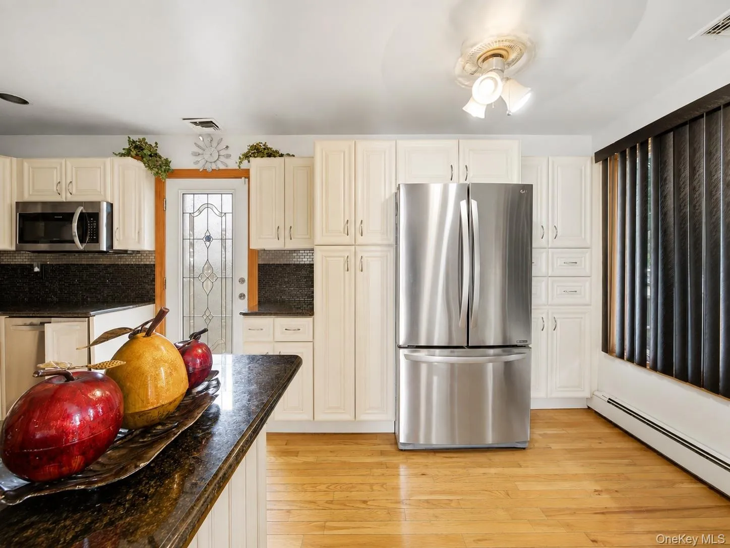 95 Riviera Drive, Babylon, NY, 3 Bedrooms Bedrooms, 4 Rooms Rooms,1 BathroomBathrooms,Residential,For Rent,Riviera,0,1064925 95 Riviera Drive, Babylon, NY, 3 Bedrooms Bedrooms, 4 Rooms Rooms,1 BathroomBathrooms,Residential,For Rent,Riviera,0,1064925