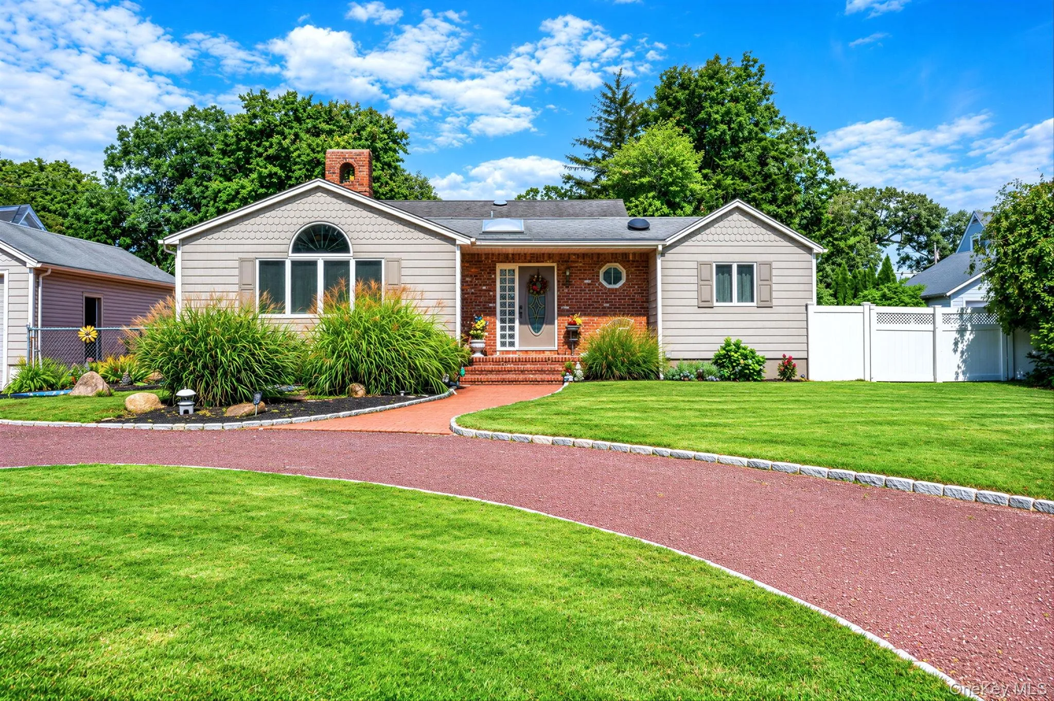 37 Florence Avenue, Smithtown, NY, 2 Bedrooms Bedrooms, 10 Rooms Rooms,2 BathroomsBathrooms,Residential,For Rent,Florence,0,1064946 37 Florence Avenue, Smithtown, NY, 2 Bedrooms Bedrooms, 10 Rooms Rooms,2 BathroomsBathrooms,Residential,For Rent,Florence,0,1064946