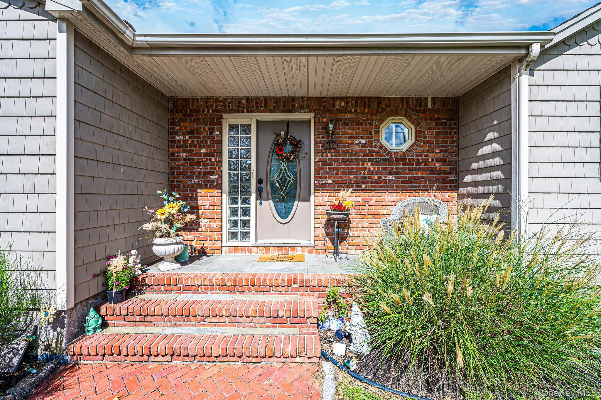 37 Florence Avenue, Smithtown, NY, 2 Bedrooms Bedrooms, 10 Rooms Rooms,2 BathroomsBathrooms,Residential,For Rent,Florence,0,1064946 37 Florence Avenue, Smithtown, NY, 2 Bedrooms Bedrooms, 10 Rooms Rooms,2 BathroomsBathrooms,Residential,For Rent,Florence,0,1064946