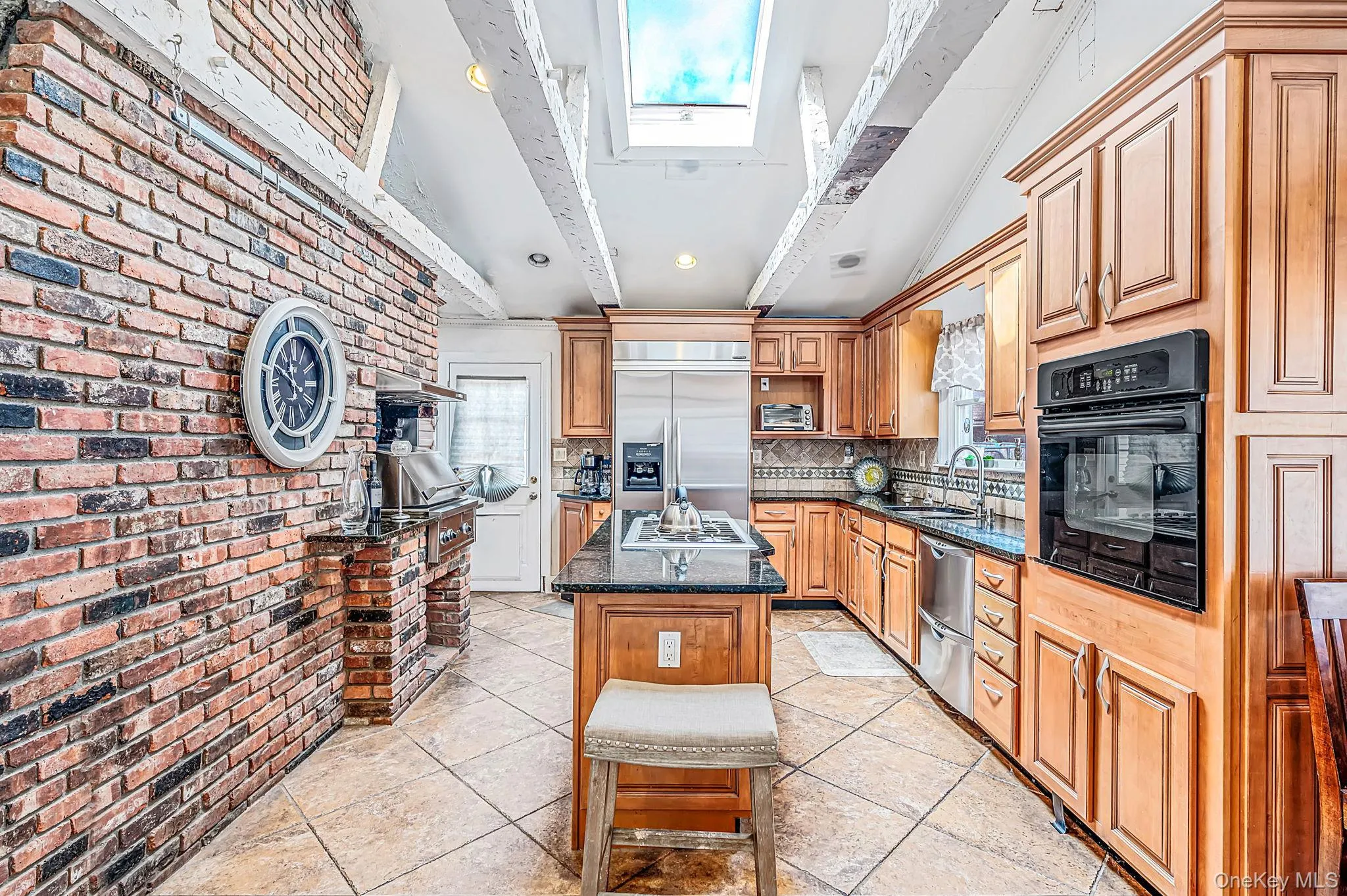 37 Florence Avenue, Smithtown, NY, 2 Bedrooms Bedrooms, 10 Rooms Rooms,2 BathroomsBathrooms,Residential,For Rent,Florence,0,1064946 37 Florence Avenue, Smithtown, NY, 2 Bedrooms Bedrooms, 10 Rooms Rooms,2 BathroomsBathrooms,Residential,For Rent,Florence,0,1064946
