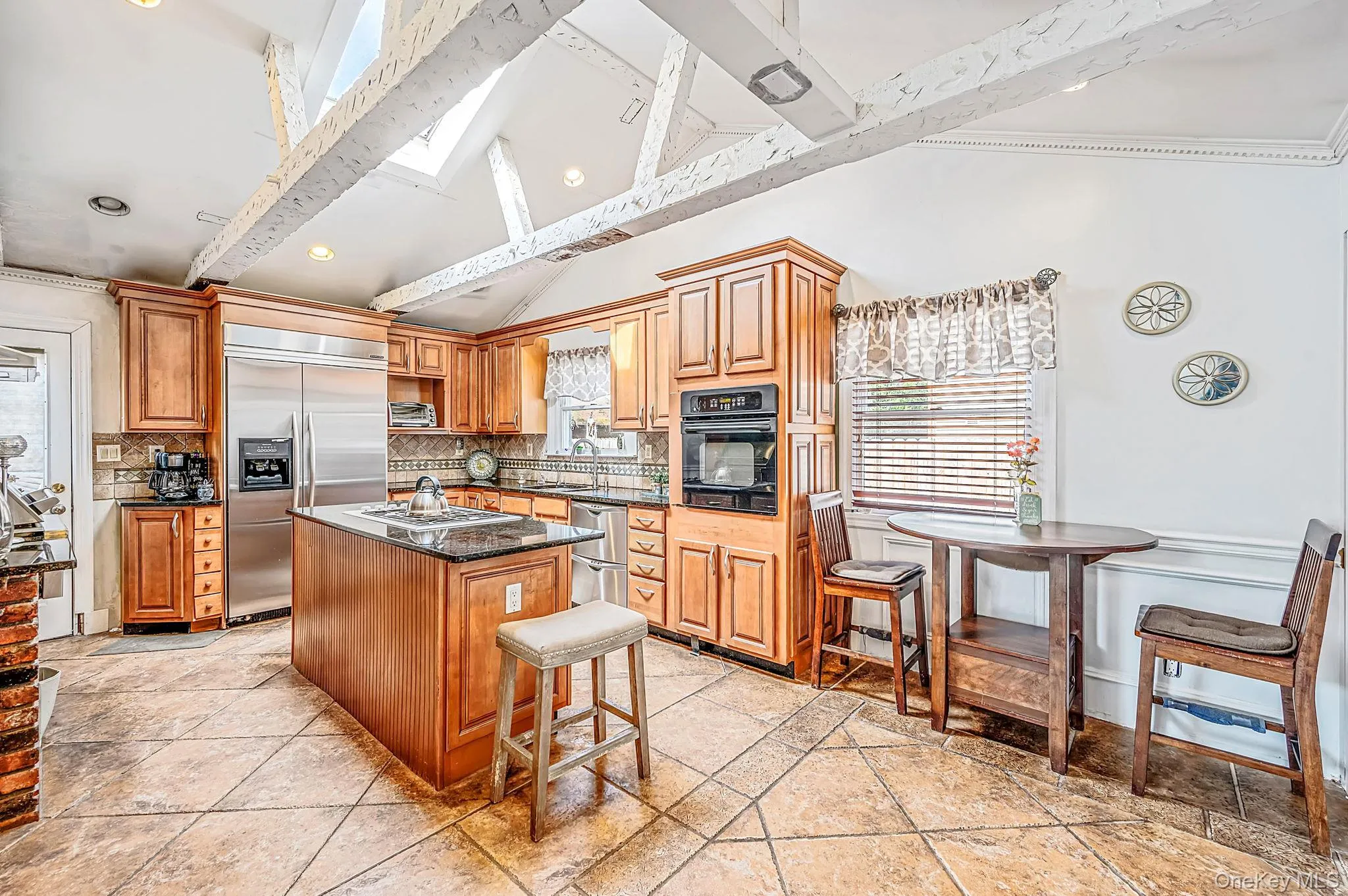 37 Florence Avenue, Smithtown, NY, 2 Bedrooms Bedrooms, 10 Rooms Rooms,2 BathroomsBathrooms,Residential,For Rent,Florence,0,1064946 37 Florence Avenue, Smithtown, NY, 2 Bedrooms Bedrooms, 10 Rooms Rooms,2 BathroomsBathrooms,Residential,For Rent,Florence,0,1064946