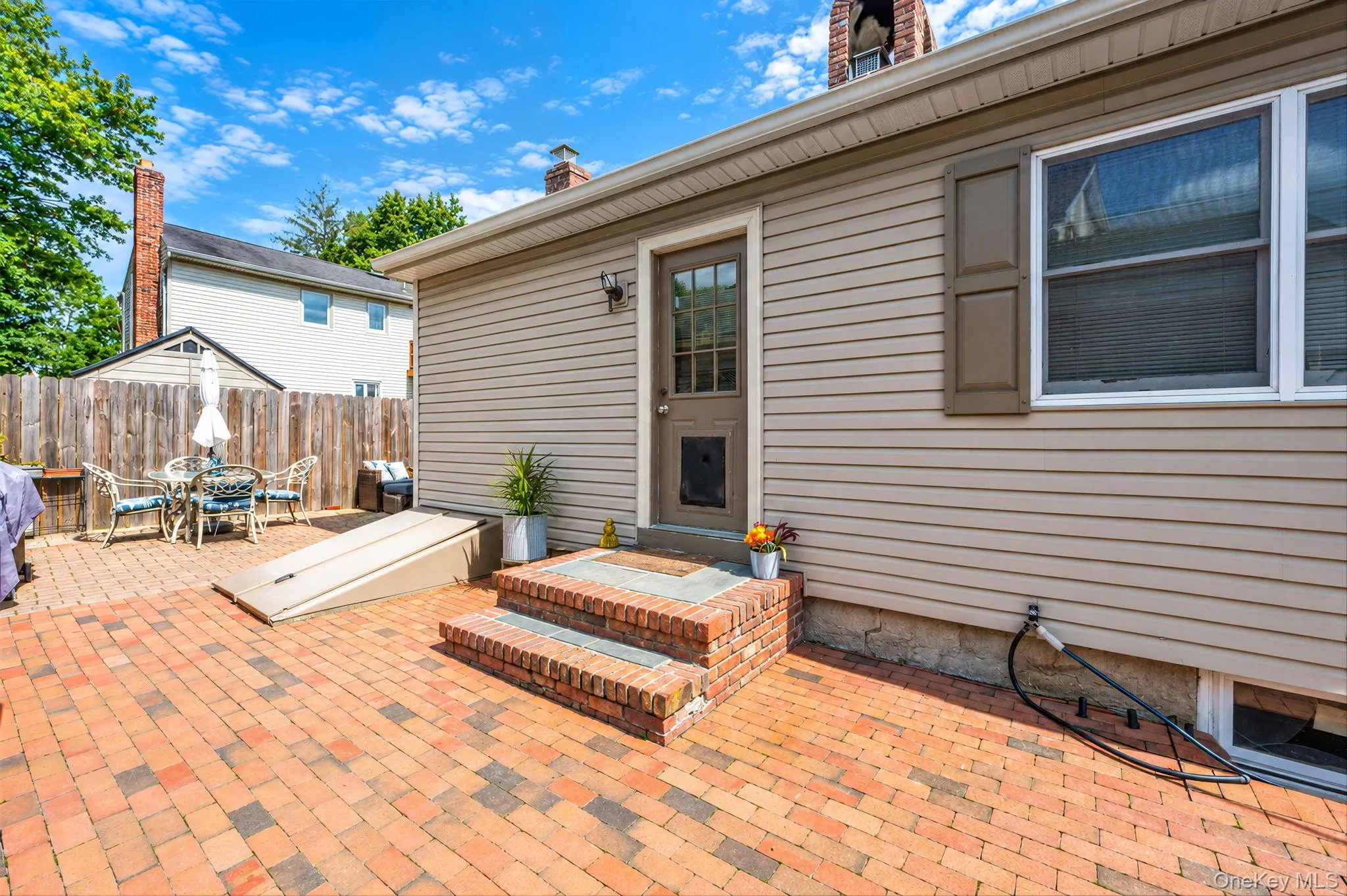 37 Florence Avenue, Smithtown, NY, 2 Bedrooms Bedrooms, 10 Rooms Rooms,2 BathroomsBathrooms,Residential,For Rent,Florence,0,1064946 37 Florence Avenue, Smithtown, NY, 2 Bedrooms Bedrooms, 10 Rooms Rooms,2 BathroomsBathrooms,Residential,For Rent,Florence,0,1064946
