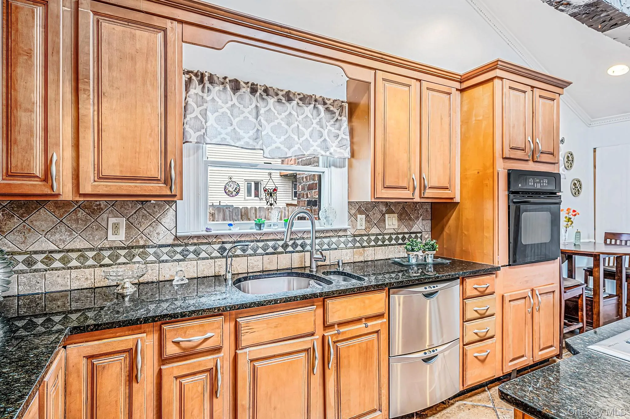 37 Florence Avenue, Smithtown, NY, 2 Bedrooms Bedrooms, 10 Rooms Rooms,2 BathroomsBathrooms,Residential,For Rent,Florence,0,1064946 37 Florence Avenue, Smithtown, NY, 2 Bedrooms Bedrooms, 10 Rooms Rooms,2 BathroomsBathrooms,Residential,For Rent,Florence,0,1064946