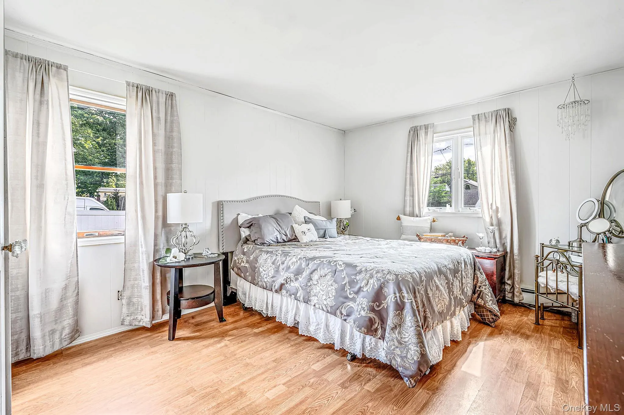 37 Florence Avenue, Smithtown, NY, 2 Bedrooms Bedrooms, 10 Rooms Rooms,2 BathroomsBathrooms,Residential,For Rent,Florence,0,1064946 37 Florence Avenue, Smithtown, NY, 2 Bedrooms Bedrooms, 10 Rooms Rooms,2 BathroomsBathrooms,Residential,For Rent,Florence,0,1064946