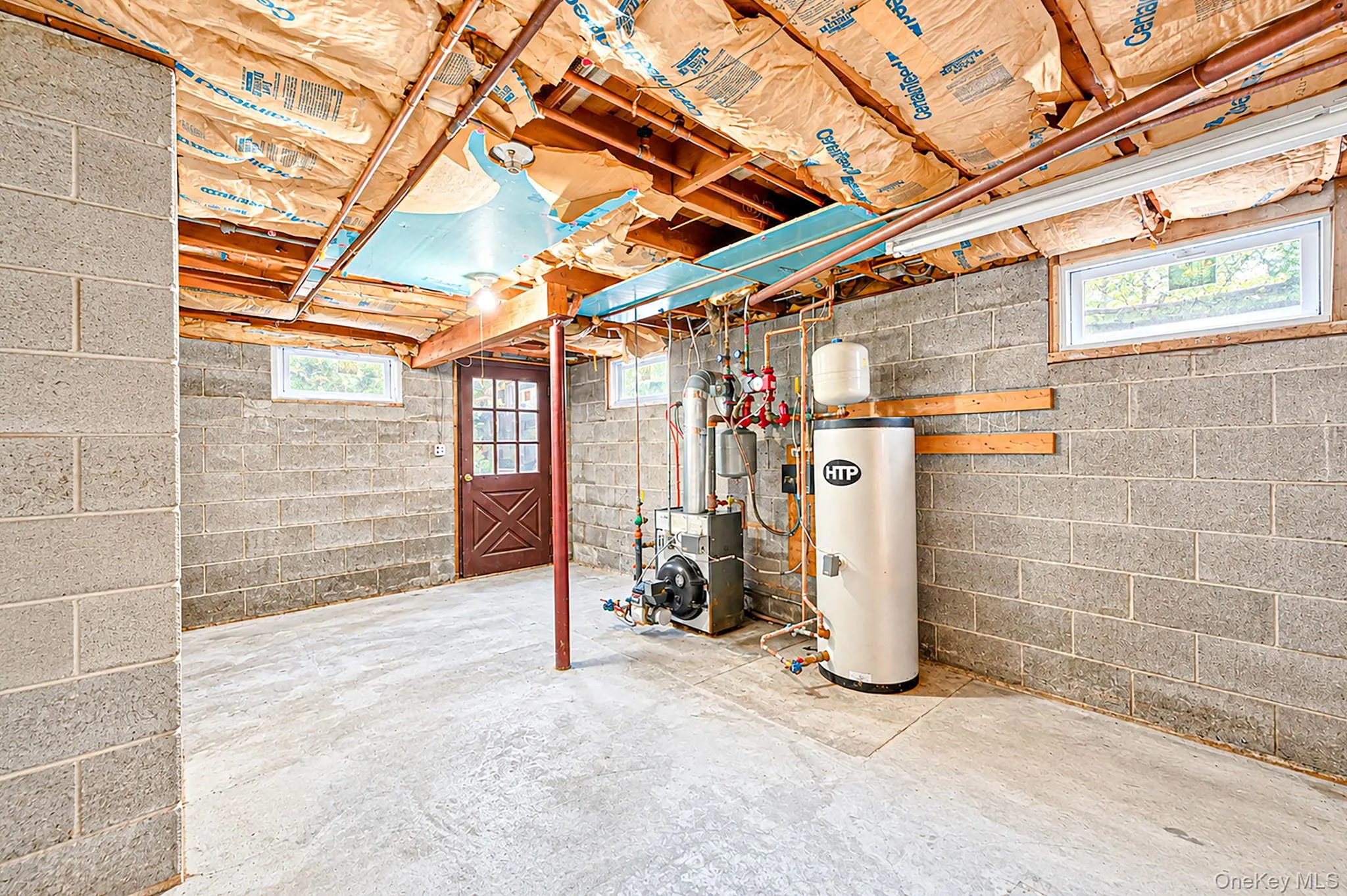 37 Florence Avenue, Smithtown, NY, 2 Bedrooms Bedrooms, 10 Rooms Rooms,2 BathroomsBathrooms,Residential,For Rent,Florence,0,1064946 37 Florence Avenue, Smithtown, NY, 2 Bedrooms Bedrooms, 10 Rooms Rooms,2 BathroomsBathrooms,Residential,For Rent,Florence,0,1064946