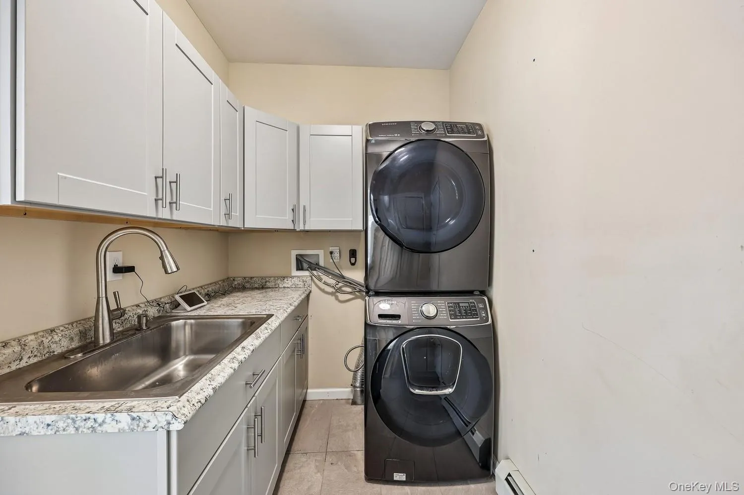 12 Callaway Drive, Monroe, NY, 4 Bedrooms Bedrooms, 9 Rooms Rooms,3 BathroomsBathrooms,Residential,For Rent,Callaway,0,1064956 12 Callaway Drive, Monroe, NY, 4 Bedrooms Bedrooms, 9 Rooms Rooms,3 BathroomsBathrooms,Residential,For Rent,Callaway,0,1064956