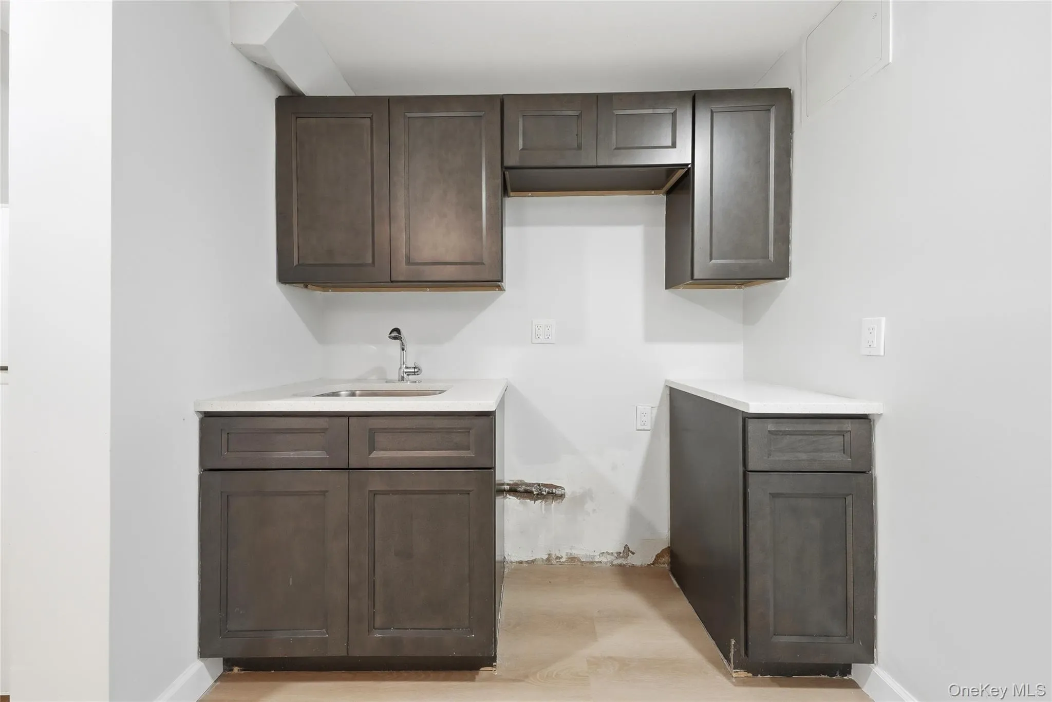 3325 Kingsland Avenue, New York, NY, 5 Bedrooms Bedrooms, 10 Rooms Rooms,2 BathroomsBathrooms,Residential,For Rent,Kingsland,0,1064961 3325 Kingsland Avenue, New York, NY, 5 Bedrooms Bedrooms, 10 Rooms Rooms,2 BathroomsBathrooms,Residential,For Rent,Kingsland,0,1064961
