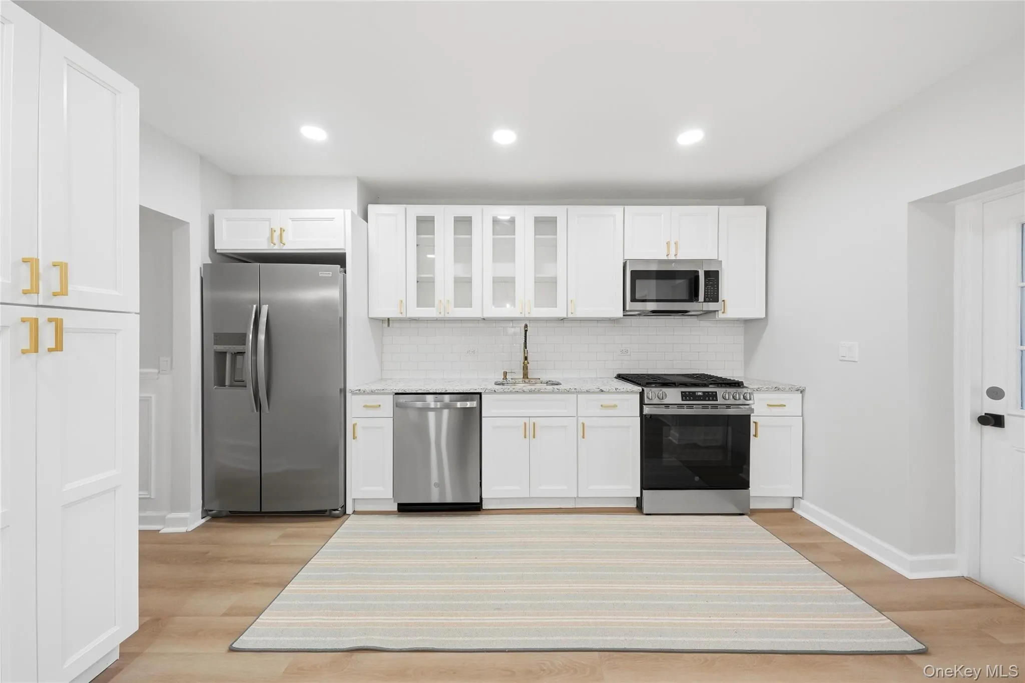 3325 Kingsland Avenue, New York, NY, 5 Bedrooms Bedrooms, 10 Rooms Rooms,2 BathroomsBathrooms,Residential,For Rent,Kingsland,0,1064961 3325 Kingsland Avenue, New York, NY, 5 Bedrooms Bedrooms, 10 Rooms Rooms,2 BathroomsBathrooms,Residential,For Rent,Kingsland,0,1064961