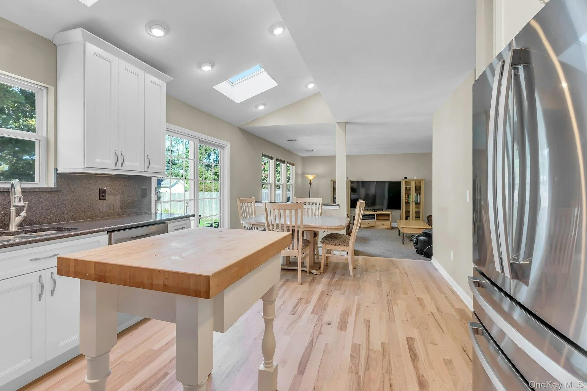 82 Division Avenue, Islip, NY, 4 Bedrooms Bedrooms, 10 Rooms Rooms,2 BathroomsBathrooms,Residential,For Rent,Division,0,1064967 82 Division Avenue, Islip, NY, 4 Bedrooms Bedrooms, 10 Rooms Rooms,2 BathroomsBathrooms,Residential,For Rent,Division,0,1064967