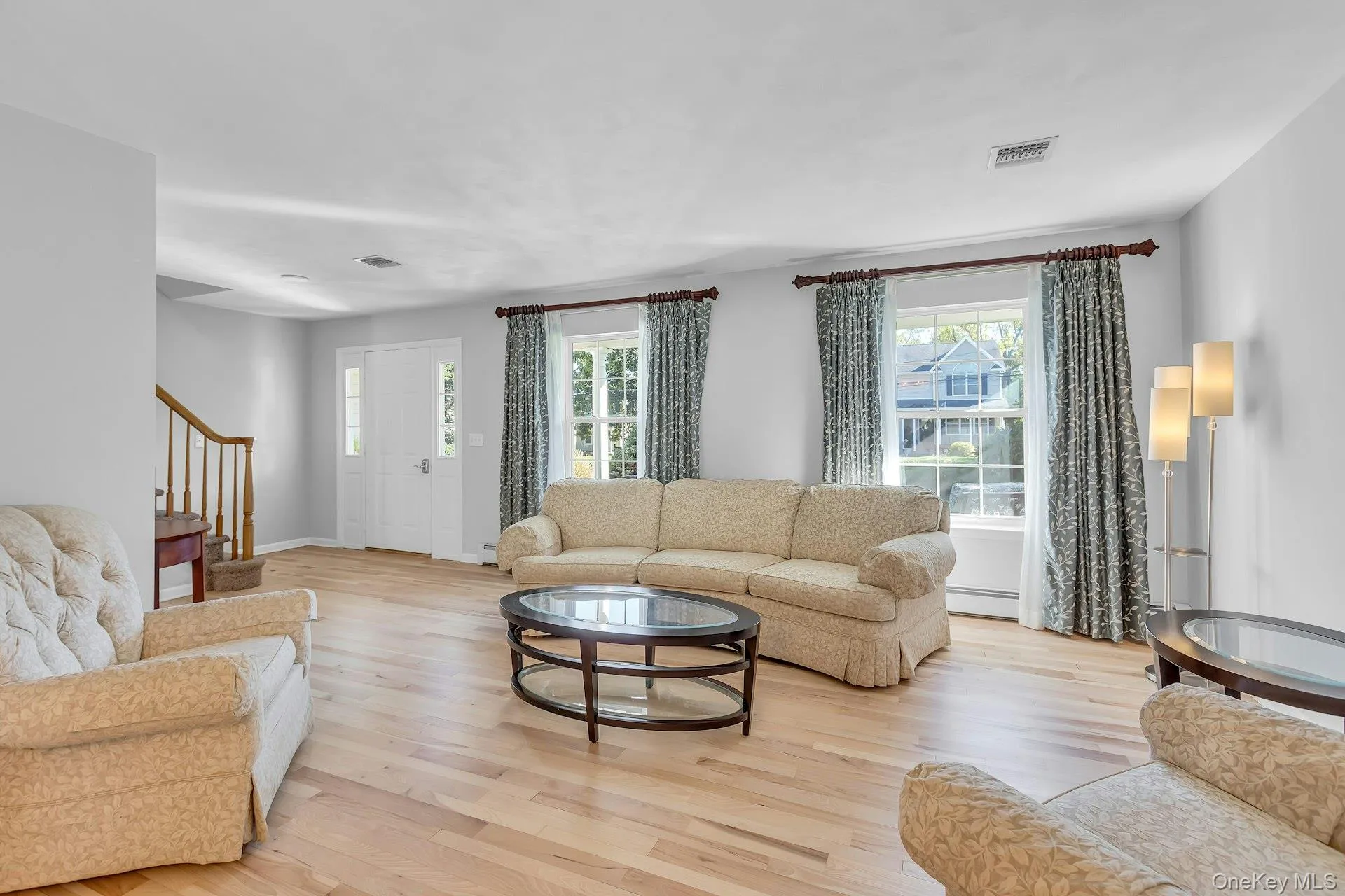 82 Division Avenue, Islip, NY, 4 Bedrooms Bedrooms, 10 Rooms Rooms,2 BathroomsBathrooms,Residential,For Rent,Division,0,1064967 82 Division Avenue, Islip, NY, 4 Bedrooms Bedrooms, 10 Rooms Rooms,2 BathroomsBathrooms,Residential,For Rent,Division,0,1064967