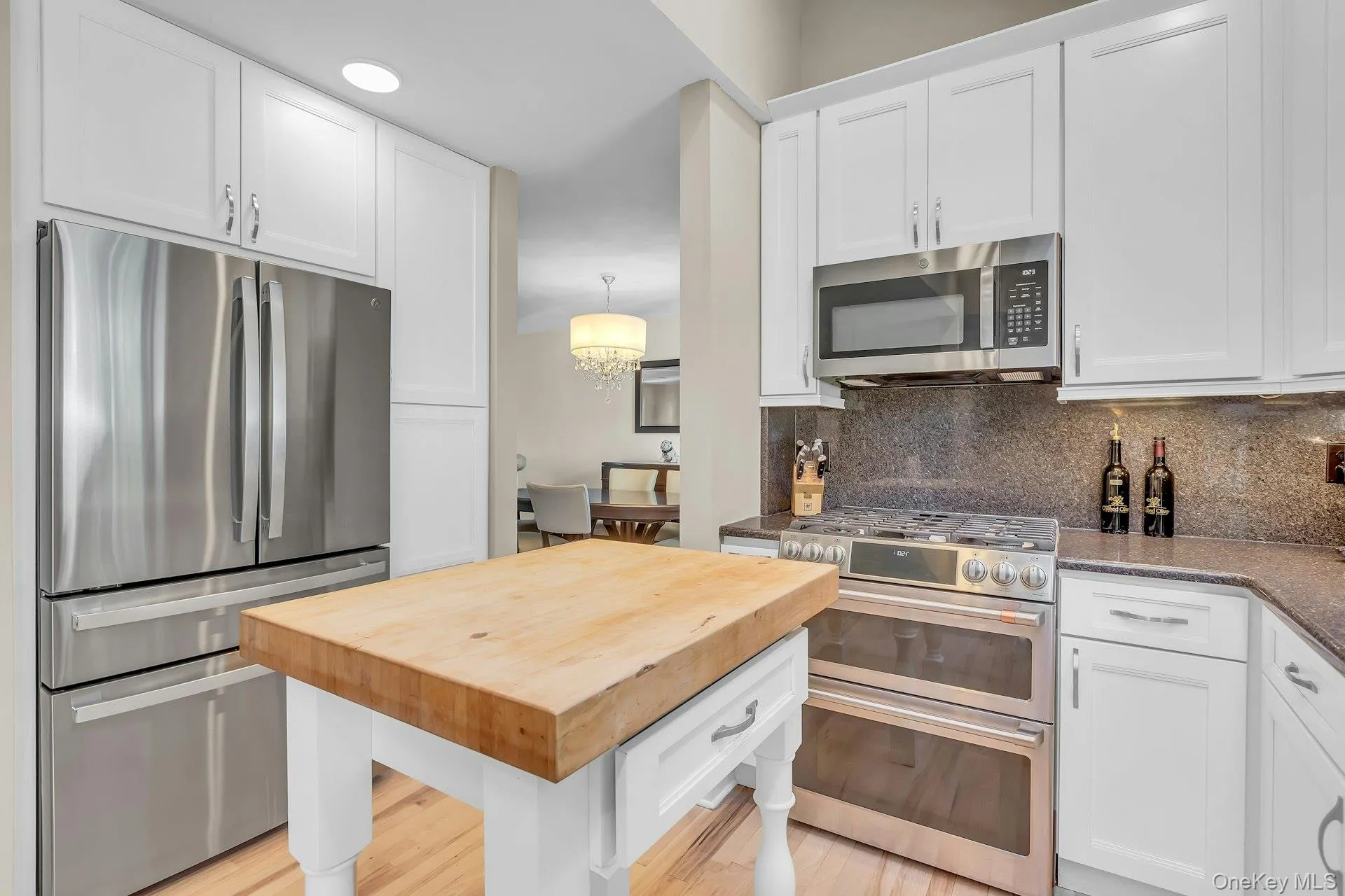 82 Division Avenue, Islip, NY, 4 Bedrooms Bedrooms, 10 Rooms Rooms,2 BathroomsBathrooms,Residential,For Rent,Division,0,1064967 82 Division Avenue, Islip, NY, 4 Bedrooms Bedrooms, 10 Rooms Rooms,2 BathroomsBathrooms,Residential,For Rent,Division,0,1064967
