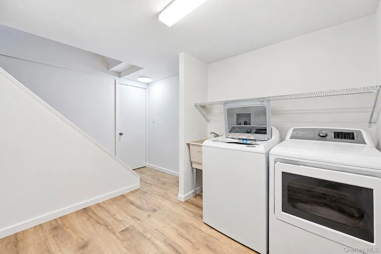 2176 6th Street, Hempstead, NY, 5 Bedrooms Bedrooms, 12 Rooms Rooms,3 BathroomsBathrooms,Residential,For Rent,6th,0,1064971 2176 6th Street, Hempstead, NY, 5 Bedrooms Bedrooms, 12 Rooms Rooms,3 BathroomsBathrooms,Residential,For Rent,6th,0,1064971