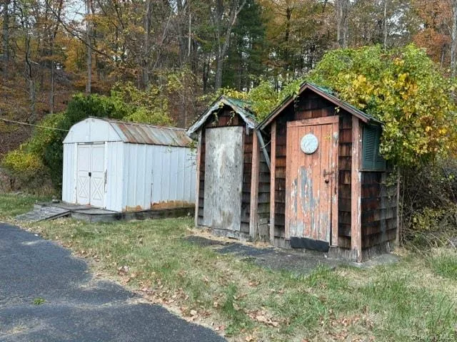82 Moon Haw Road, Olive, NY, 3 Bedrooms Bedrooms, 5 Rooms Rooms,1 BathroomBathrooms,Residential,For Rent,Moon Haw,0,1064978 82 Moon Haw Road, Olive, NY, 3 Bedrooms Bedrooms, 5 Rooms Rooms,1 BathroomBathrooms,Residential,For Rent,Moon Haw,0,1064978