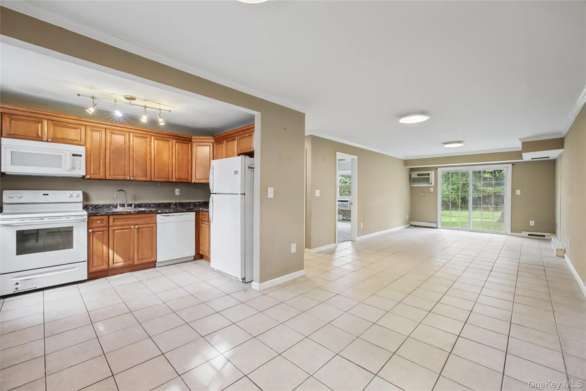 1206 Towne House Village, Islip, NY, 1 Bedroom Bedrooms, 4 Rooms Rooms,1 BathroomBathrooms,Residential,For Rent,Towne House,0,1064981 1206 Towne House Village, Islip, NY, 1 Bedroom Bedrooms, 4 Rooms Rooms,1 BathroomBathrooms,Residential,For Rent,Towne House,0,1064981