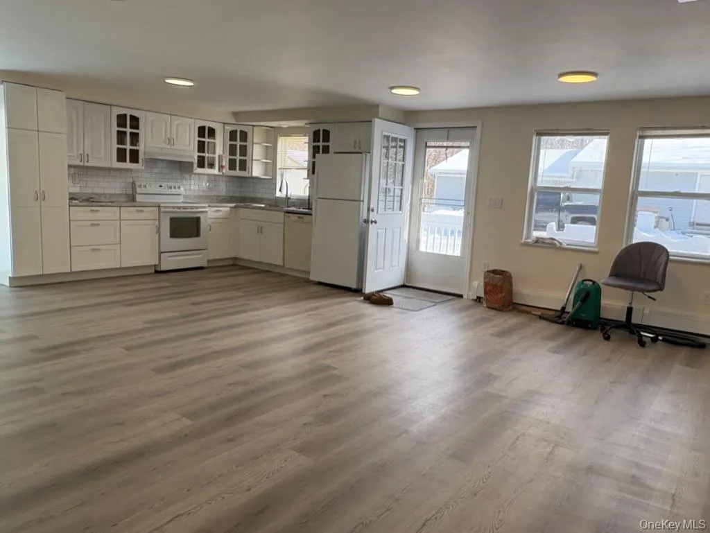 116 Hawleys Corners Road, Lloyd, NY , With , 2 Bedroom , and , 5 Room , 1 Bathroom , For , Residential Lease , For Rent , 1064987 , MLSID,1064987 116 Hawleys Corners Road, Lloyd, NY , With , 2 Bedroom , and , 5 Room , 1 Bathroom , For , Residential Lease , For Rent , 1064987 , MLSID,1064987
