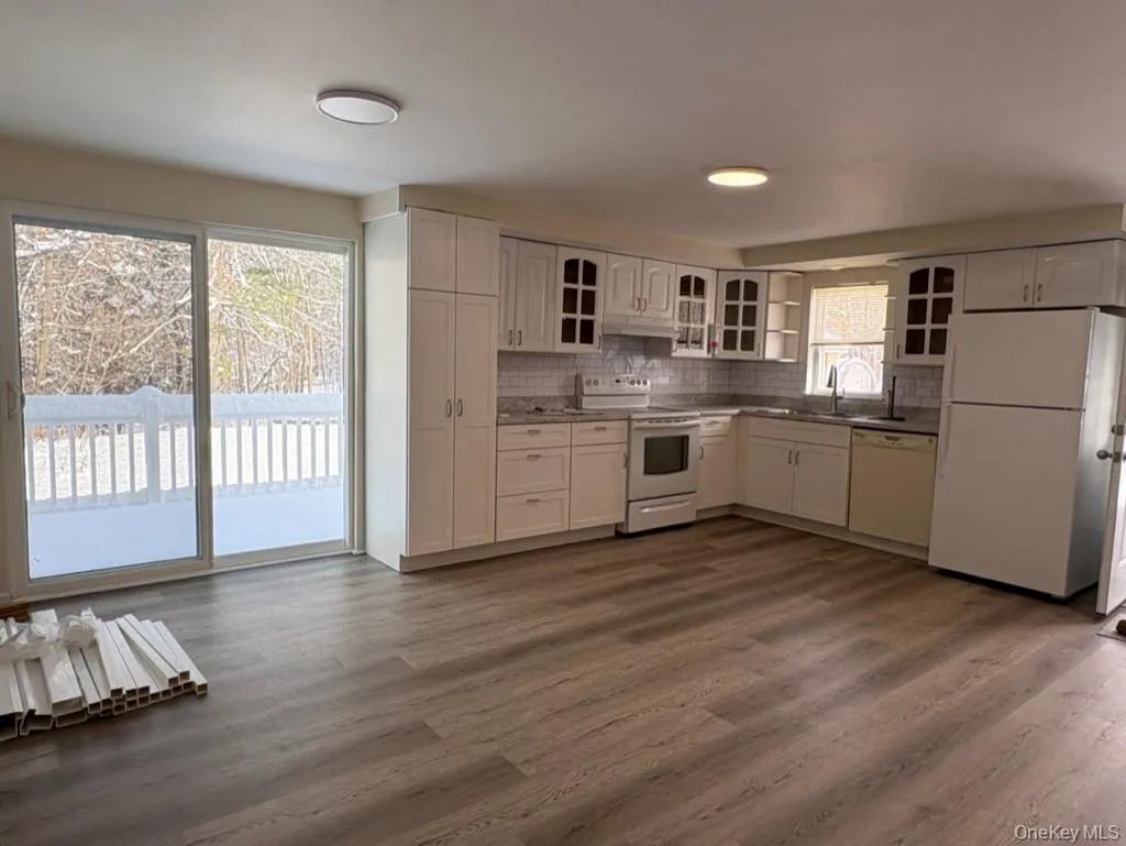 116 Hawleys Corners Road, Lloyd, NY , With , 2 Bedroom , and , 5 Room , 1 Bathroom , For , Residential Lease , For Rent , 1064987 , MLSID,1064987 116 Hawleys Corners Road, Lloyd, NY , With , 2 Bedroom , and , 5 Room , 1 Bathroom , For , Residential Lease , For Rent , 1064987 , MLSID,1064987