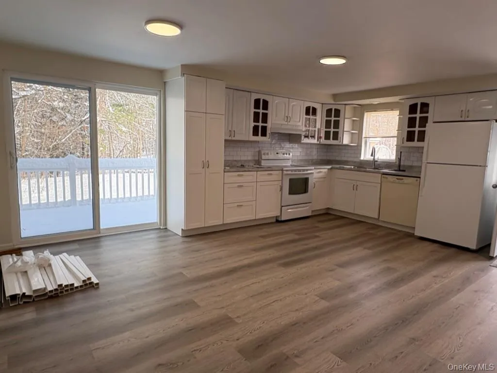 116 Hawleys Corners Road, Lloyd, NY , With , 2 Bedroom , and , 5 Room , 1 Bathroom , For , Residential Lease , For Rent , 1064987 , MLSID,1064987 116 Hawleys Corners Road, Lloyd, NY , With , 2 Bedroom , and , 5 Room , 1 Bathroom , For , Residential Lease , For Rent , 1064987 , MLSID,1064987