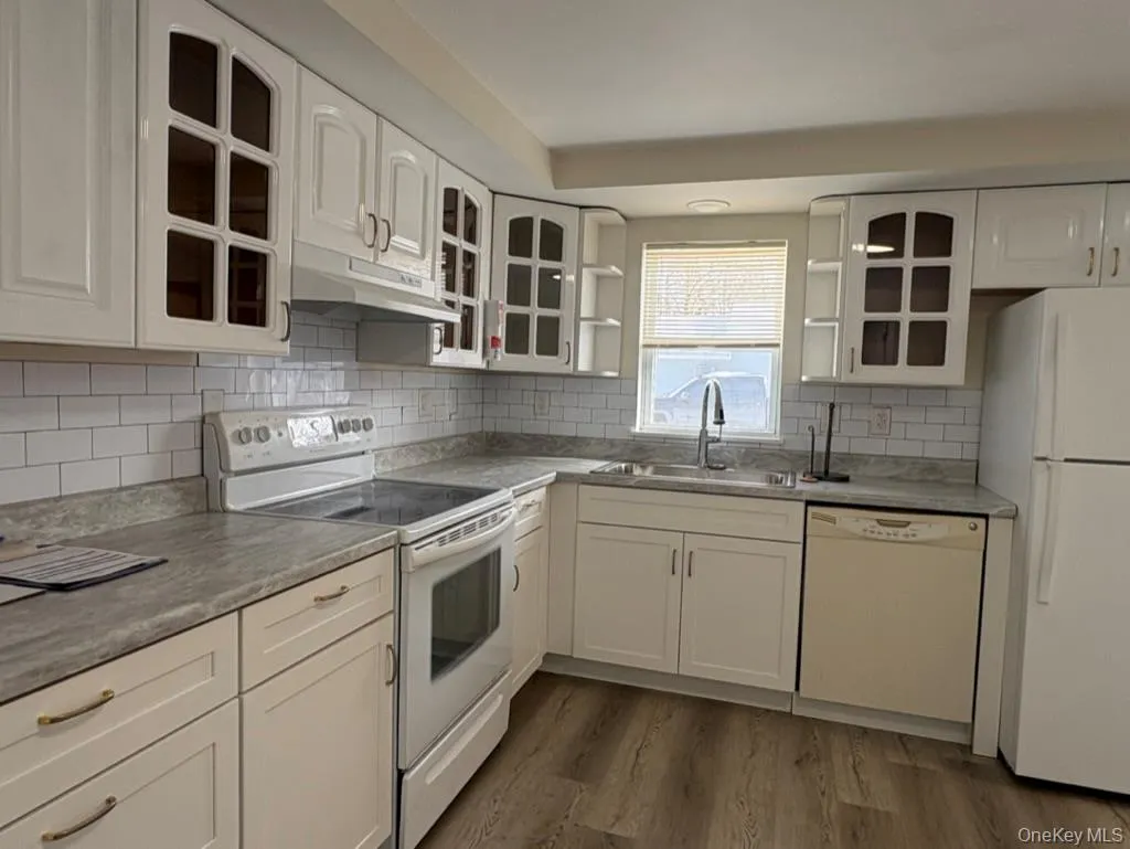 116 Hawleys Corners Road, Lloyd, NY , With , 2 Bedroom , and , 5 Room , 1 Bathroom , For , Residential Lease , For Rent , 1064987 , MLSID,1064987 116 Hawleys Corners Road, Lloyd, NY , With , 2 Bedroom , and , 5 Room , 1 Bathroom , For , Residential Lease , For Rent , 1064987 , MLSID,1064987