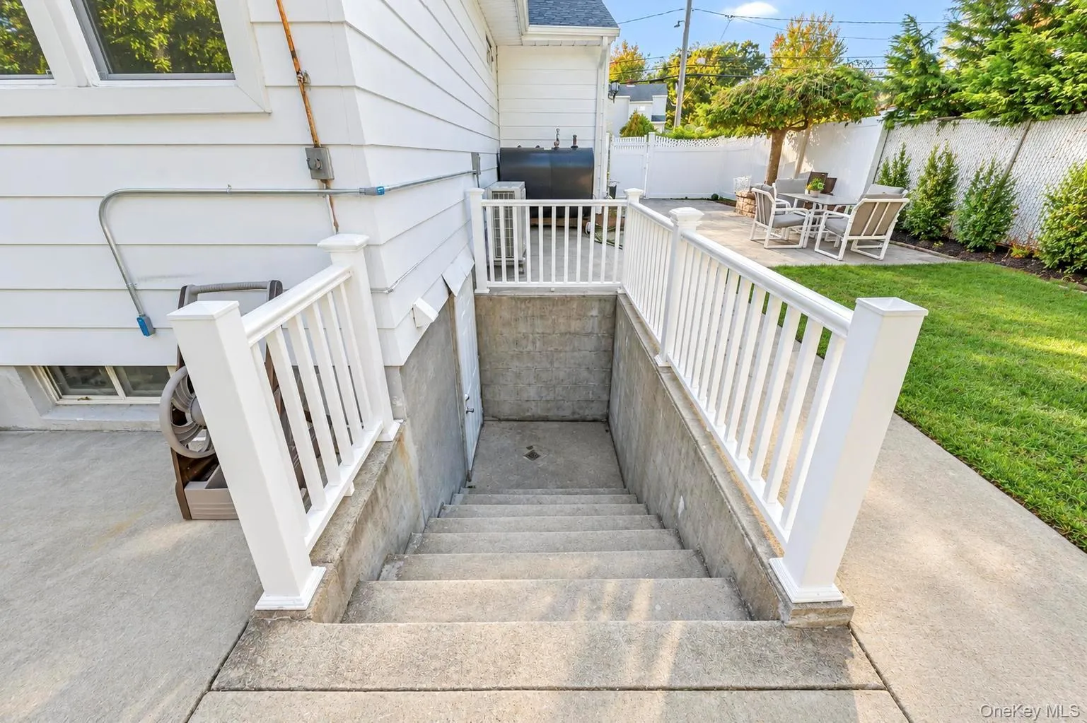 431 Blue Point Road, Brookhaven, NY, 4 Bedrooms Bedrooms, 6 Rooms Rooms,3 BathroomsBathrooms,Residential,For Rent,Blue Point,0,1064995 431 Blue Point Road, Brookhaven, NY, 4 Bedrooms Bedrooms, 6 Rooms Rooms,3 BathroomsBathrooms,Residential,For Rent,Blue Point,0,1064995